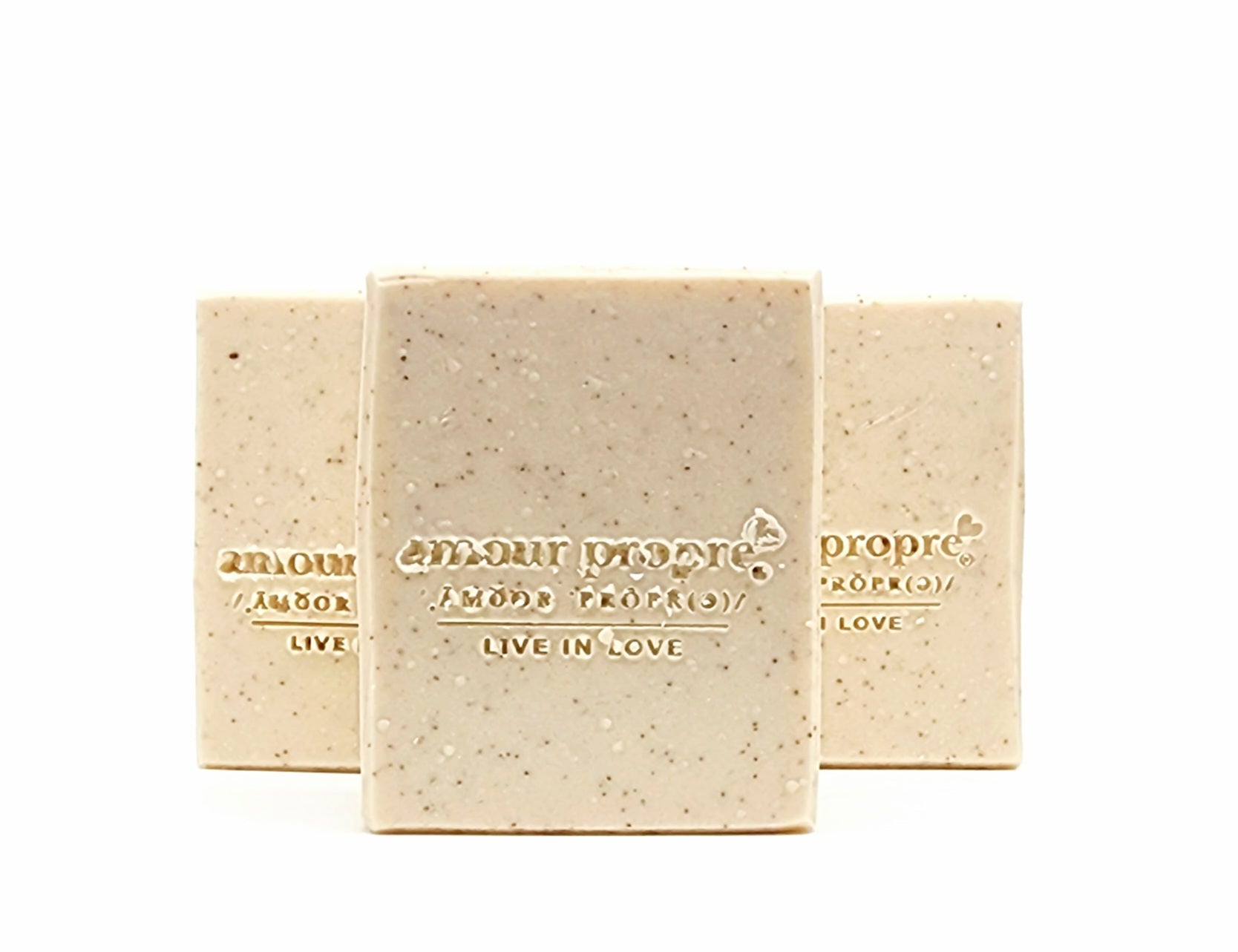 Handgemachte Seife mit cremiger Kokosmilch & Peeling-Walnussschalen