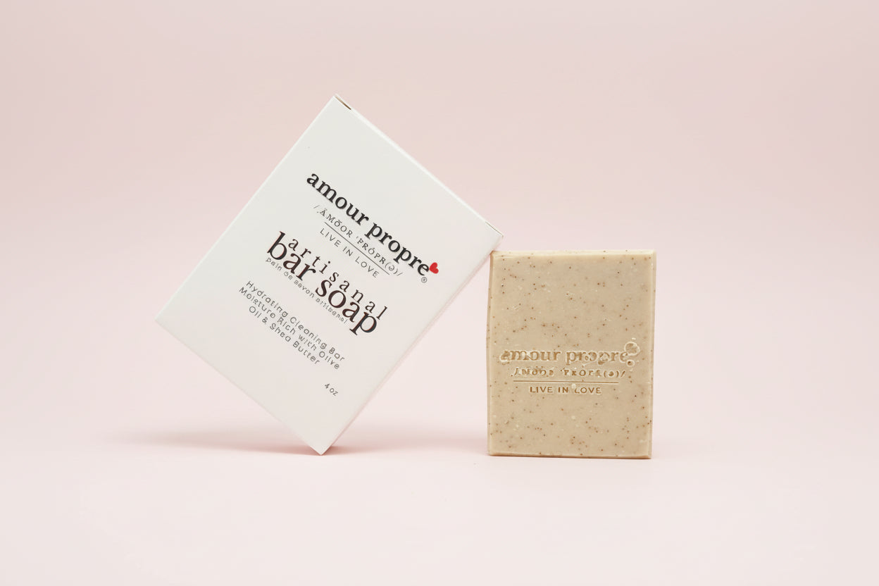Handgemachte Seife mit cremiger Kokosmilch & Peeling-Walnussschalen