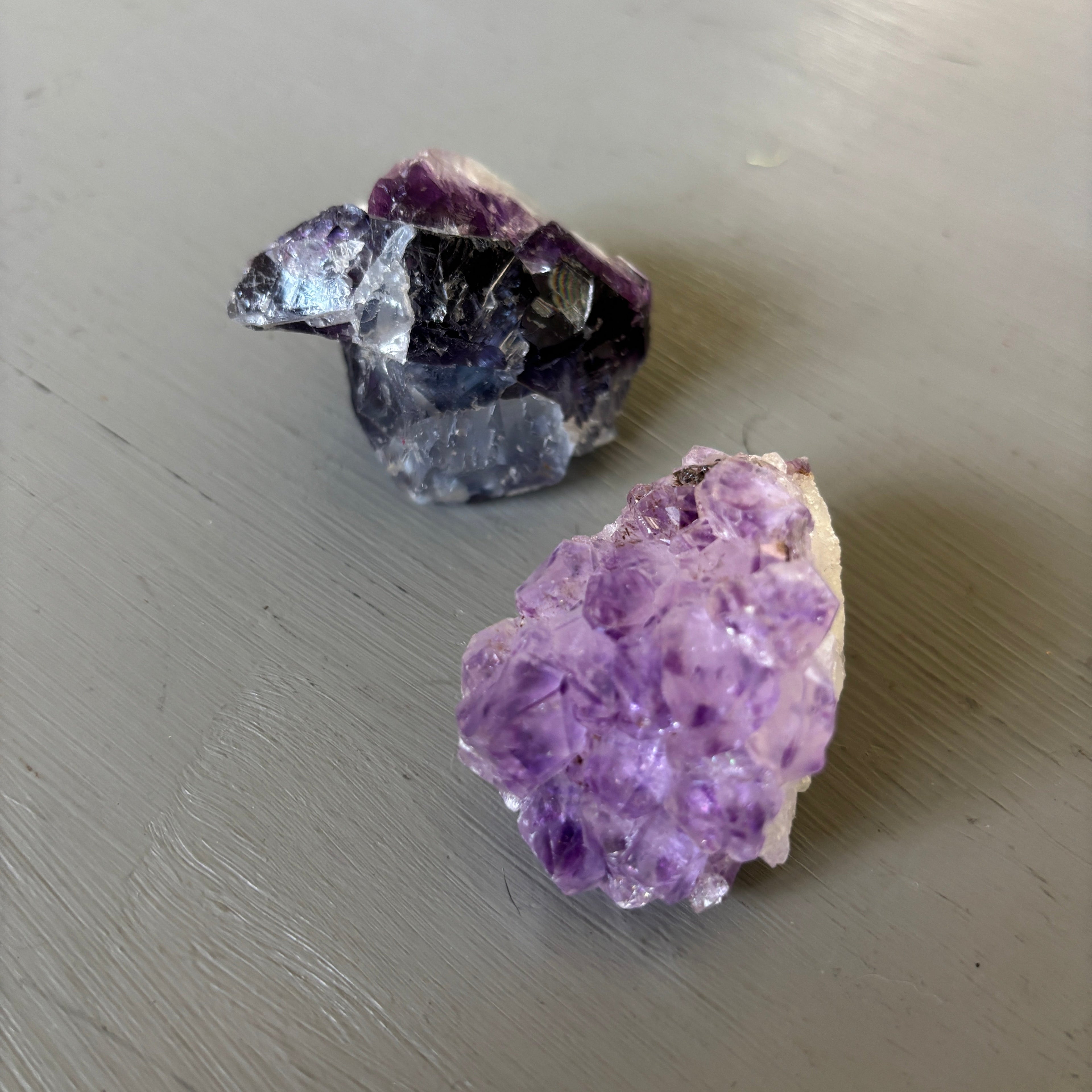 Kronenchakra-Cluster-Paar: Lila Amethyst & Fluorit Kristalle