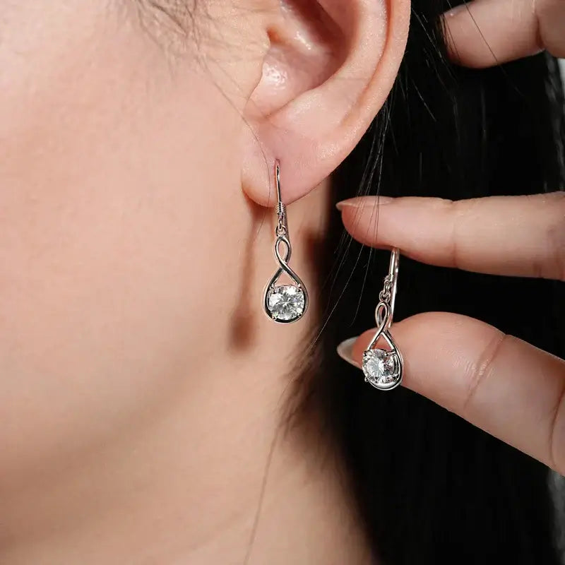 Boucles d'oreilles goutte en argent sterling 925 avec moissanite ronde 1 carat, style classique décontracté