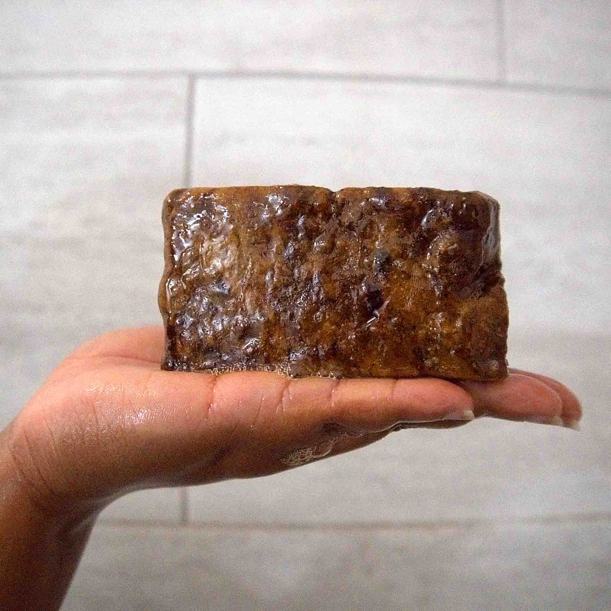 Savon Noir Africain Authentique | Soin Bio pour une Peau Nette et Éclatante