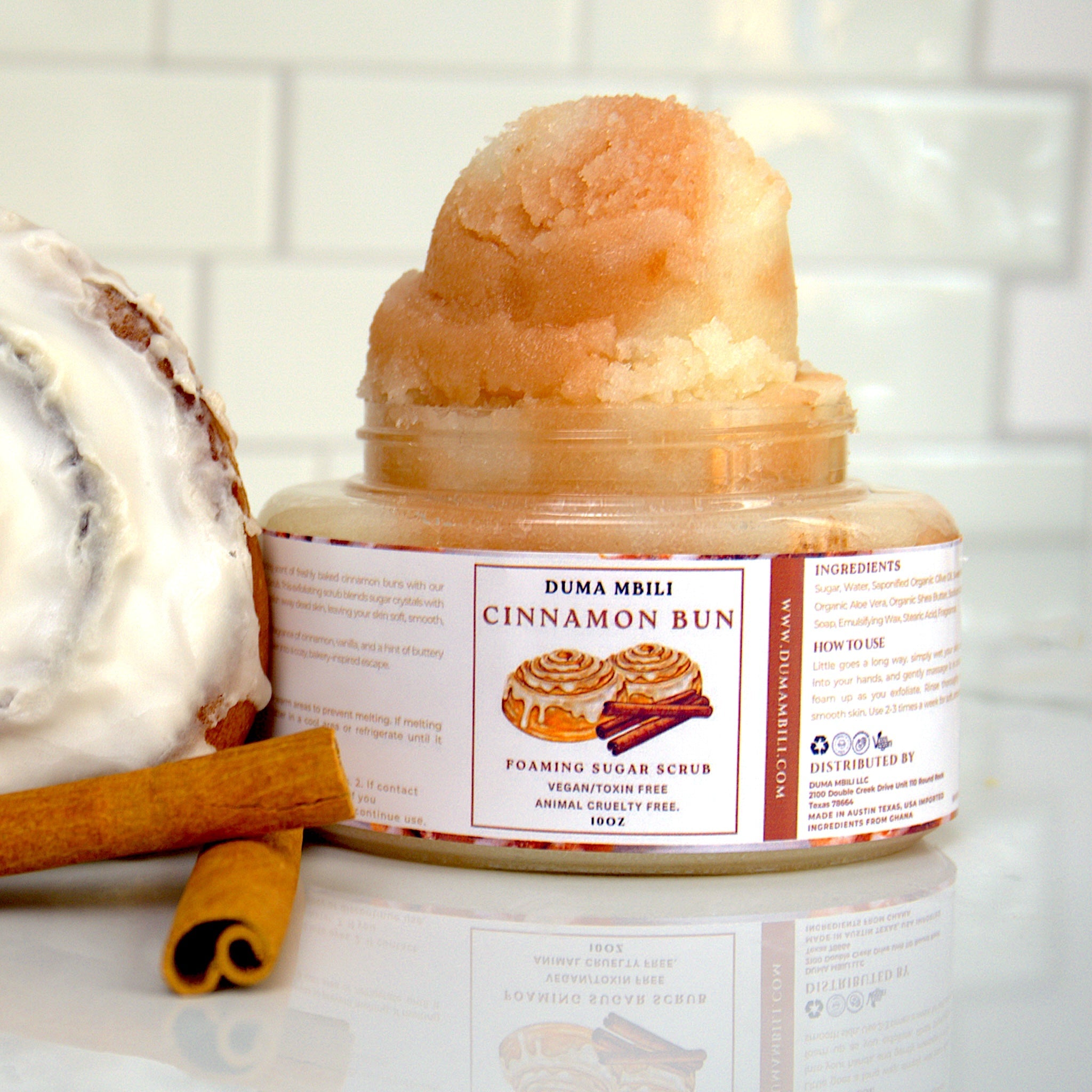 Exfoliant au sucre moussant brioche à la cannelle