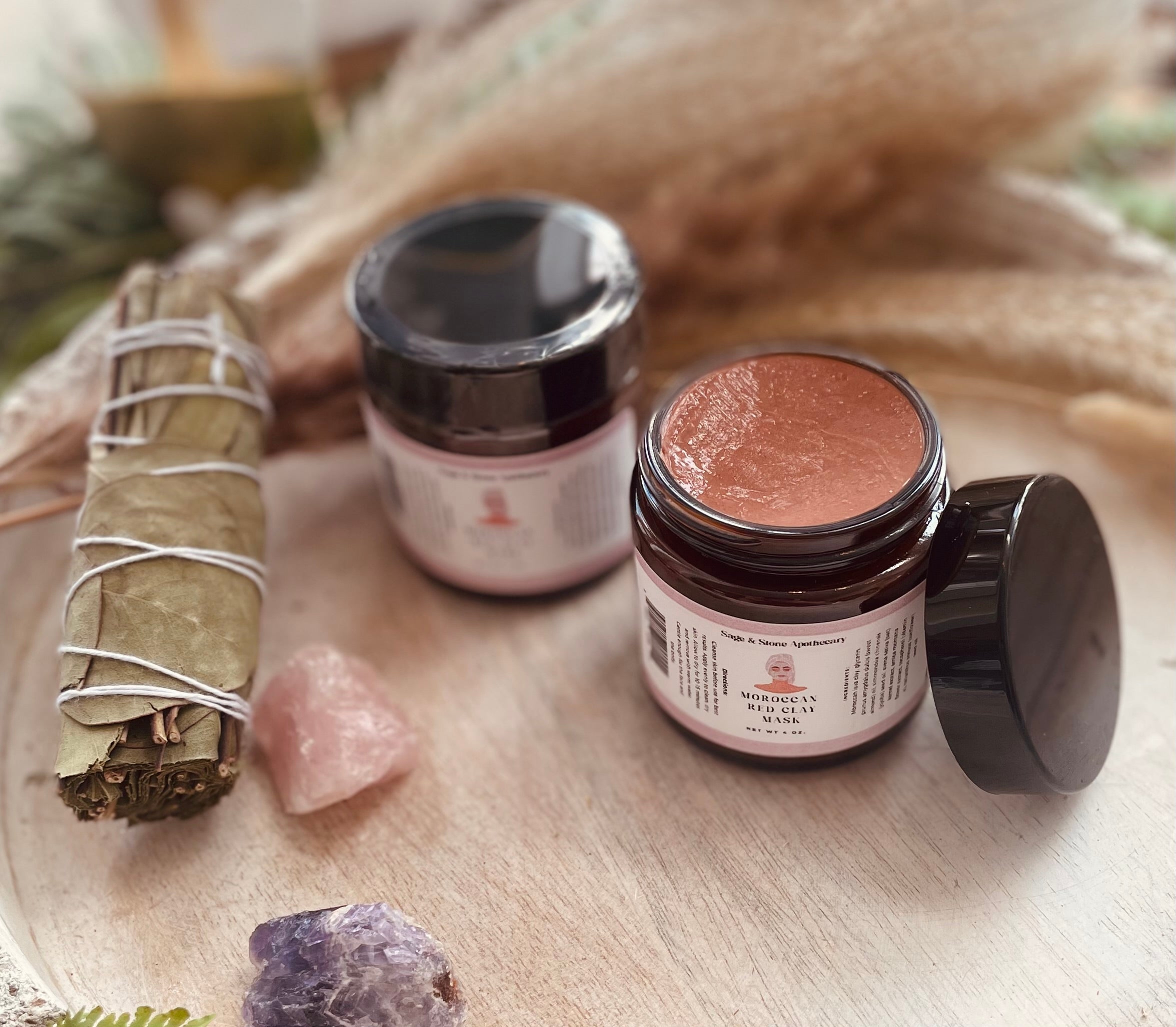 Masque à l'argile rouge du Maroc