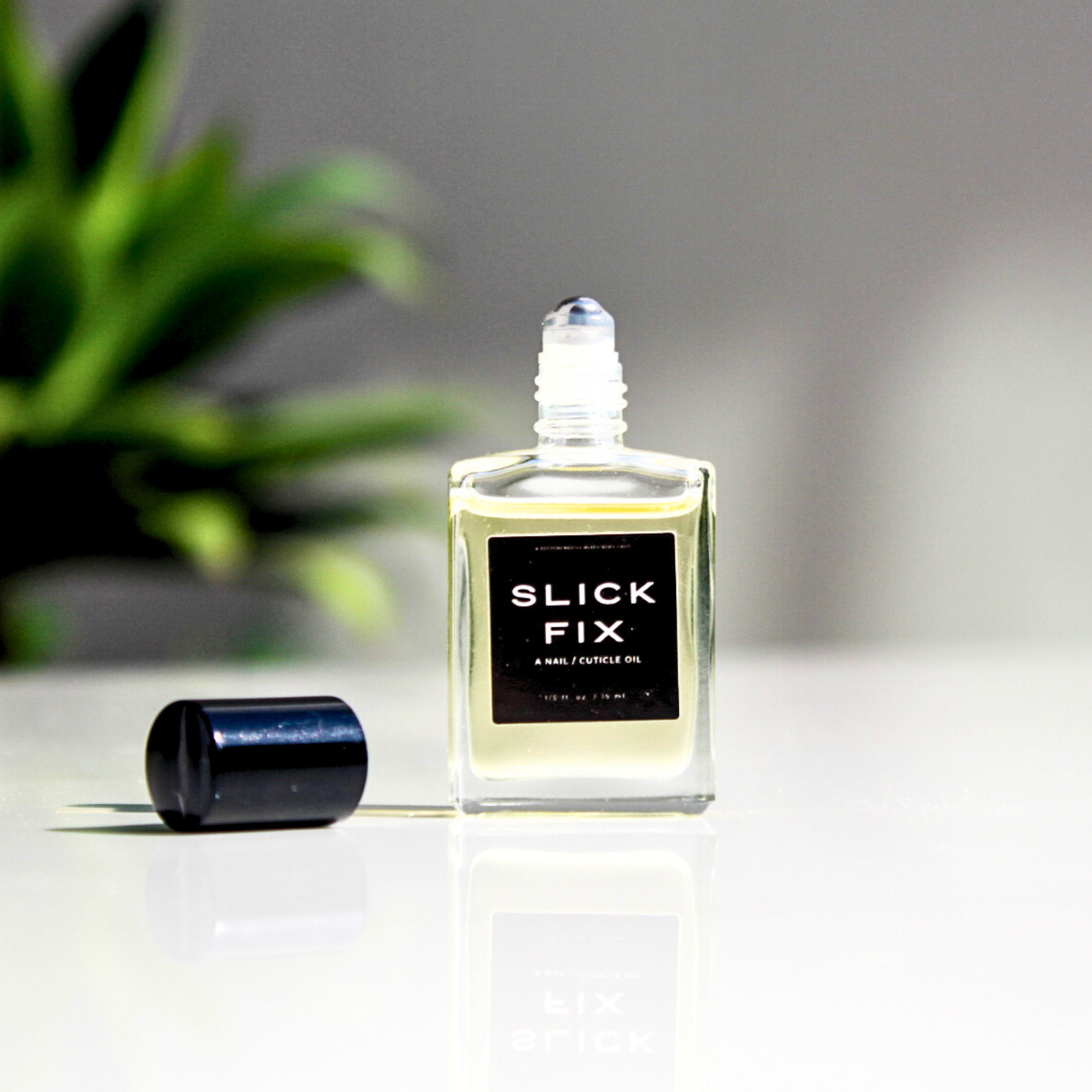 SLICK FIX, UNE HUILE POUR LES ONGLES ET LES CUTICULES