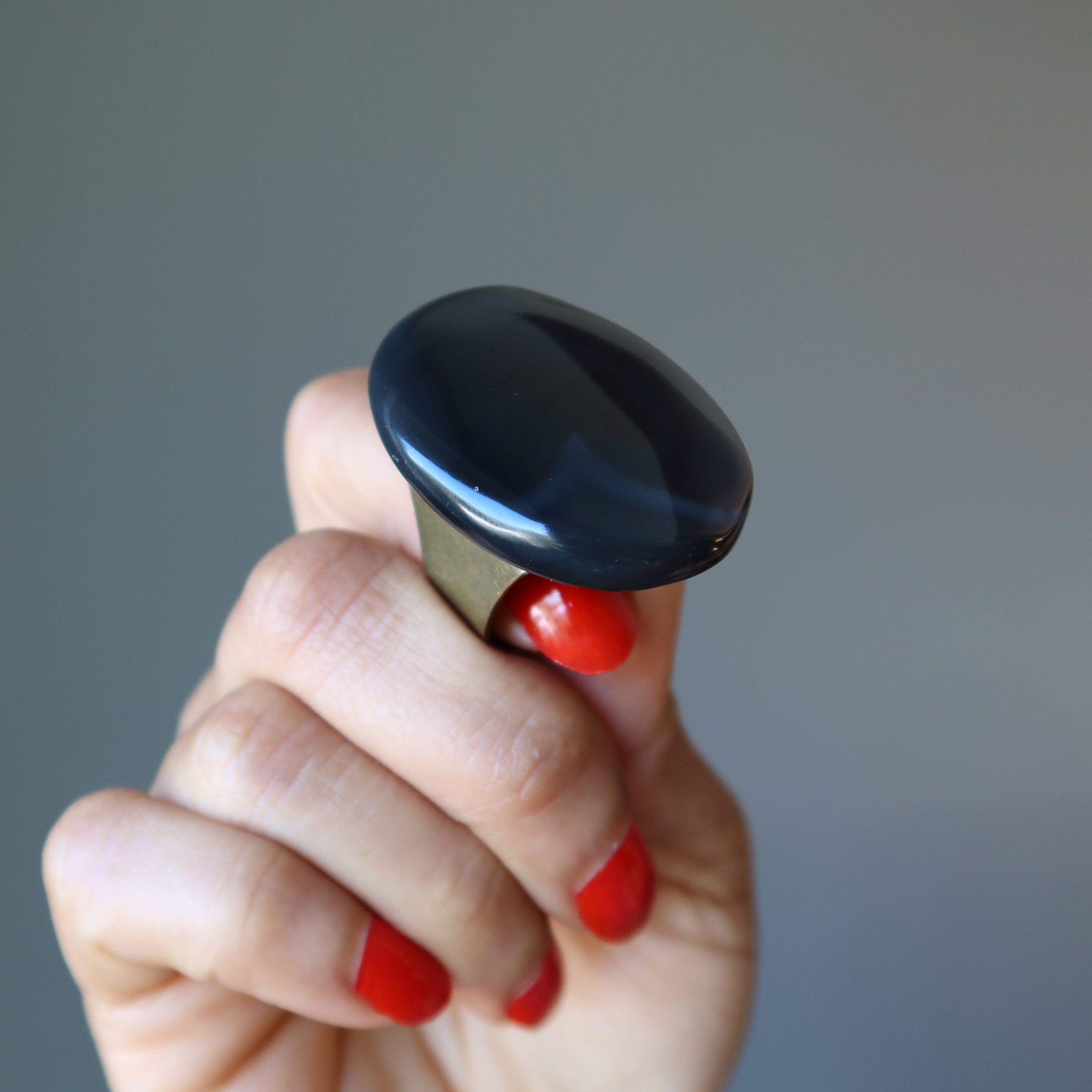 Bague Agate Noire Pierre de Pouvoir Maîtresse Bronze Ajustable