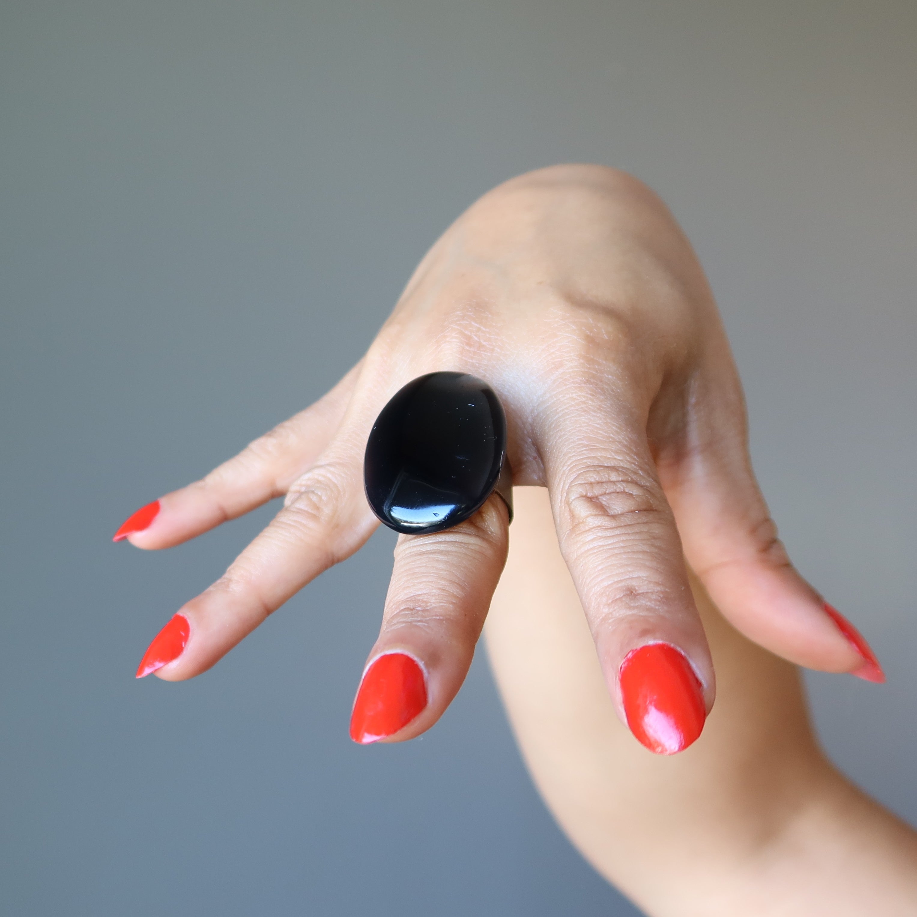 Bague Agate Noire Pierre de Pouvoir Maîtresse Bronze Ajustable
