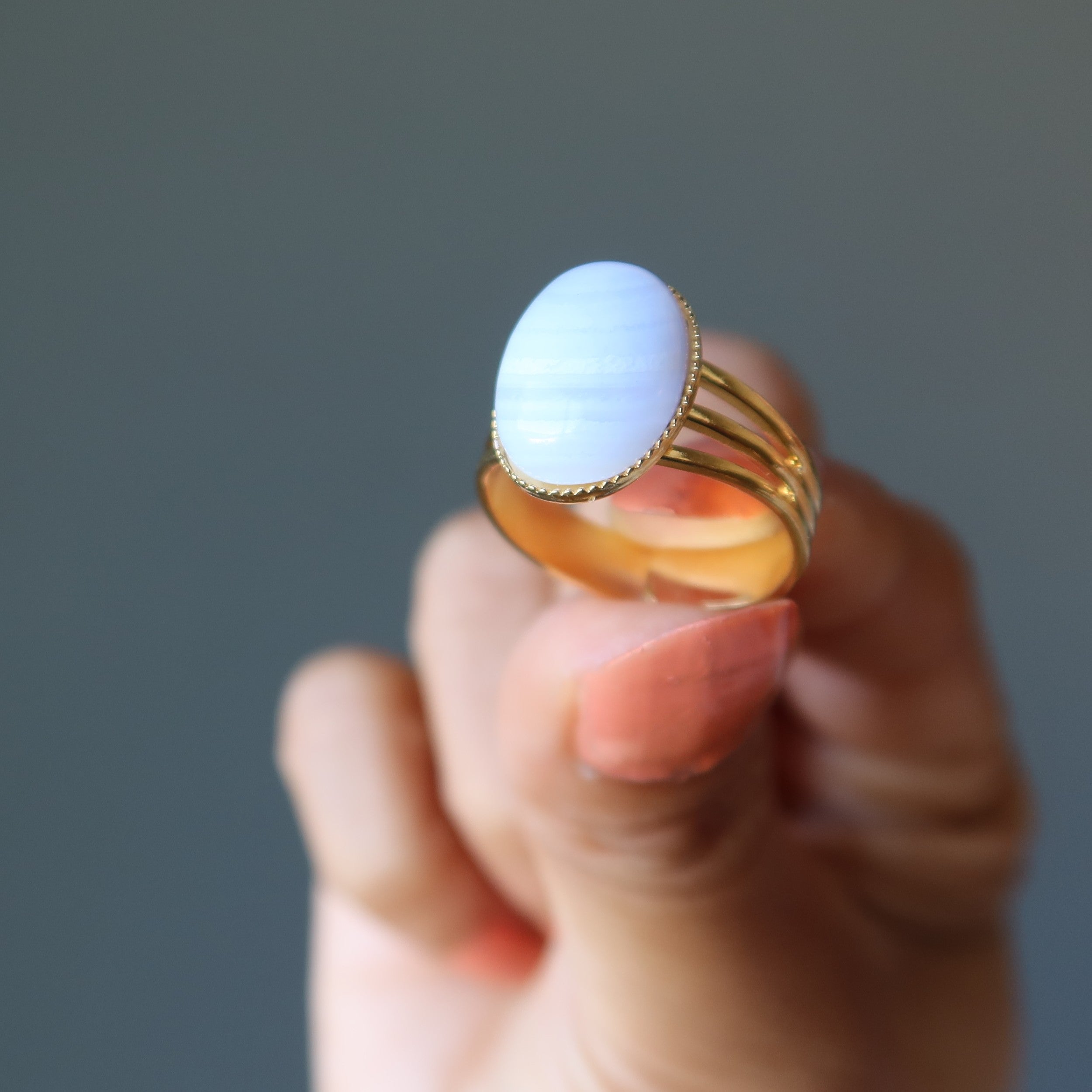 Bague en agate dentelle bleue, cristal ciel, dorée, ajustable
