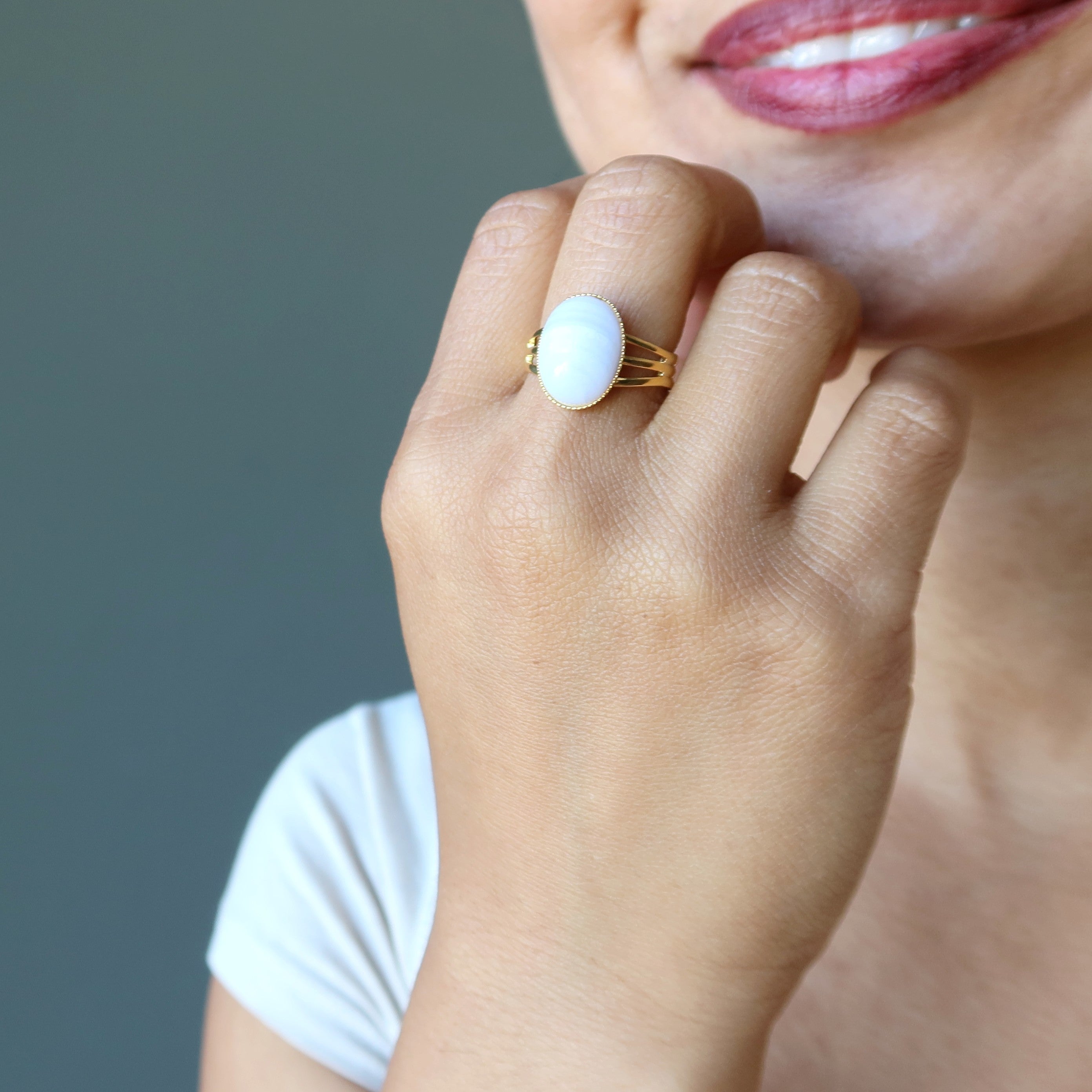 Bague en agate dentelle bleue, cristal ciel, dorée, ajustable