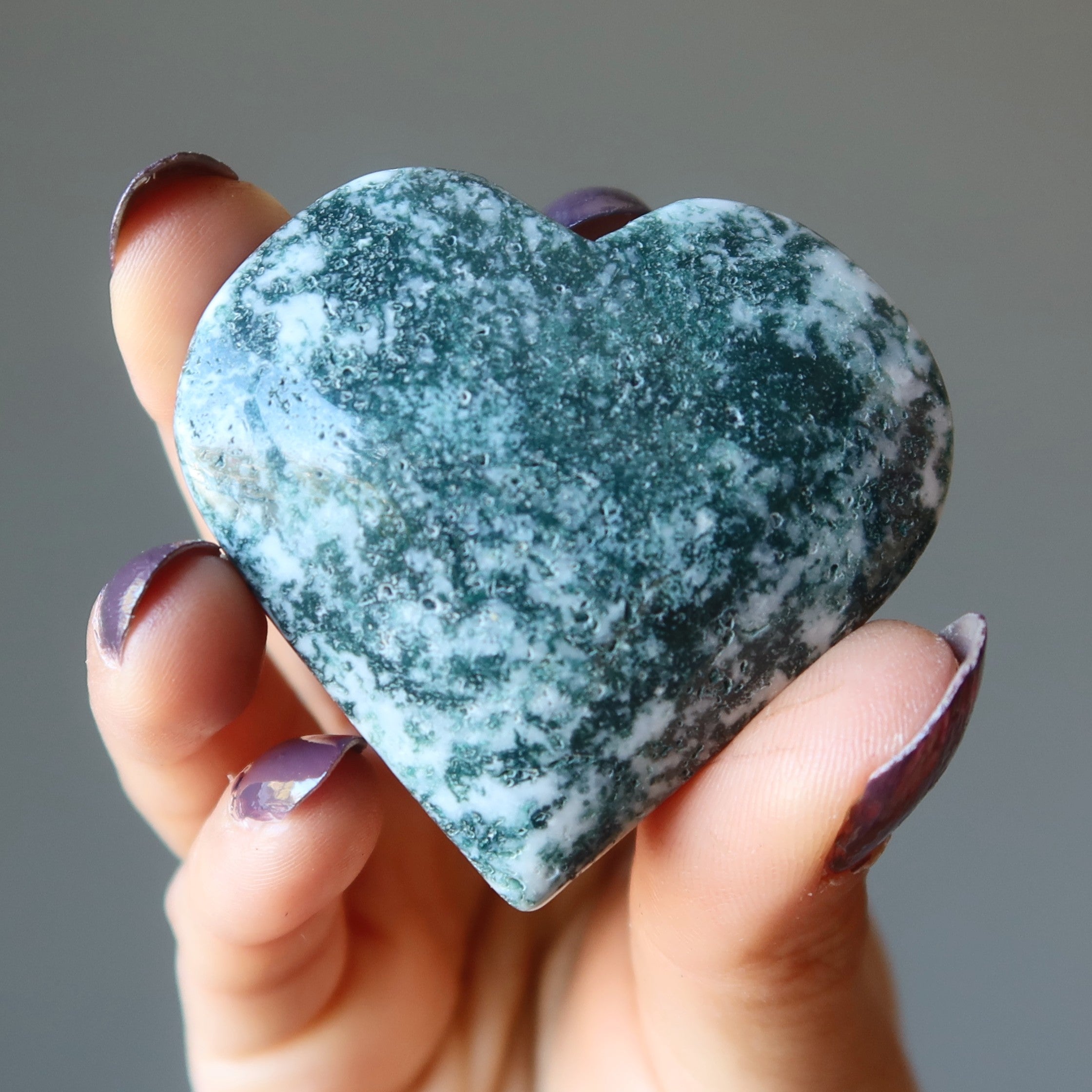 Cœur d'agate dendritique, relations florissantes, gemme verte de l'amour