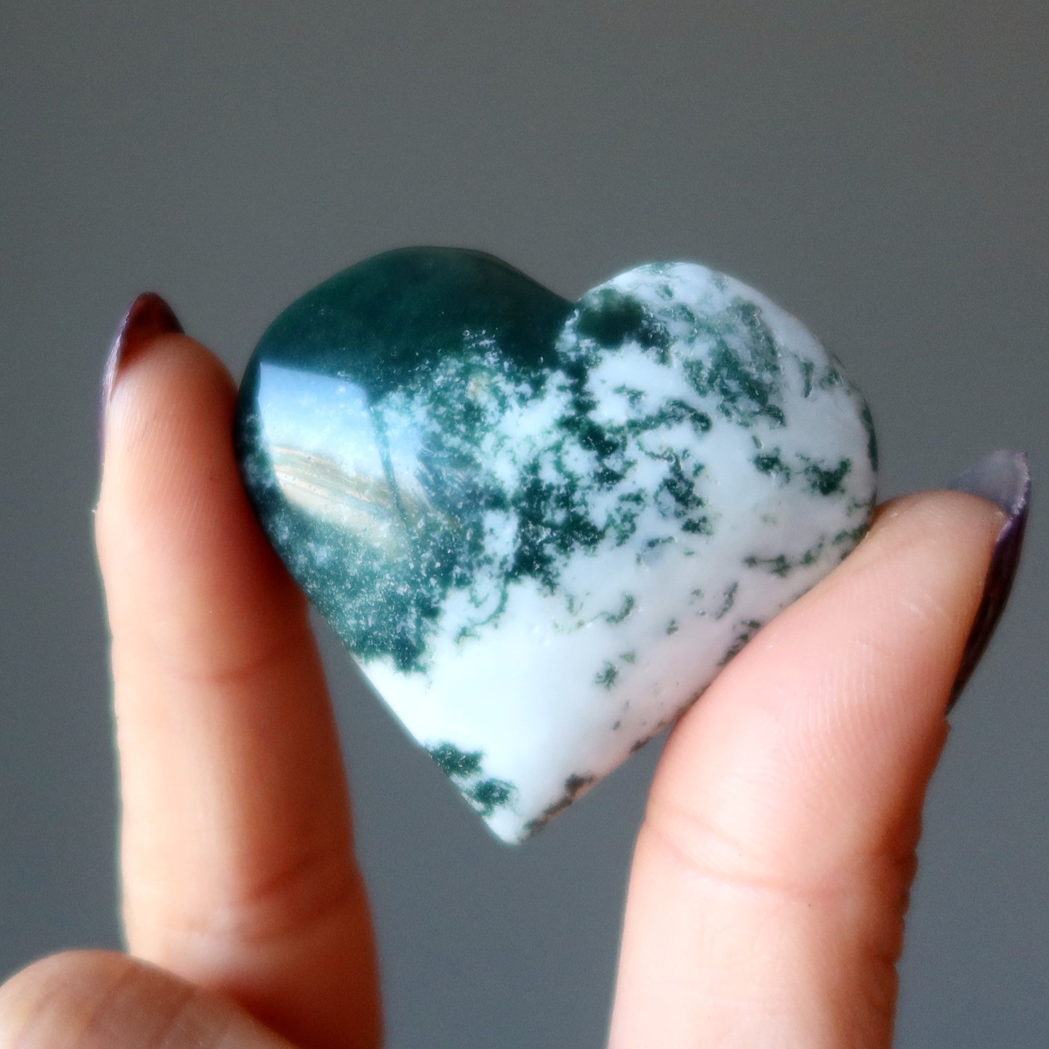 Cœur d'agate dendritique, relations florissantes, gemme verte de l'amour