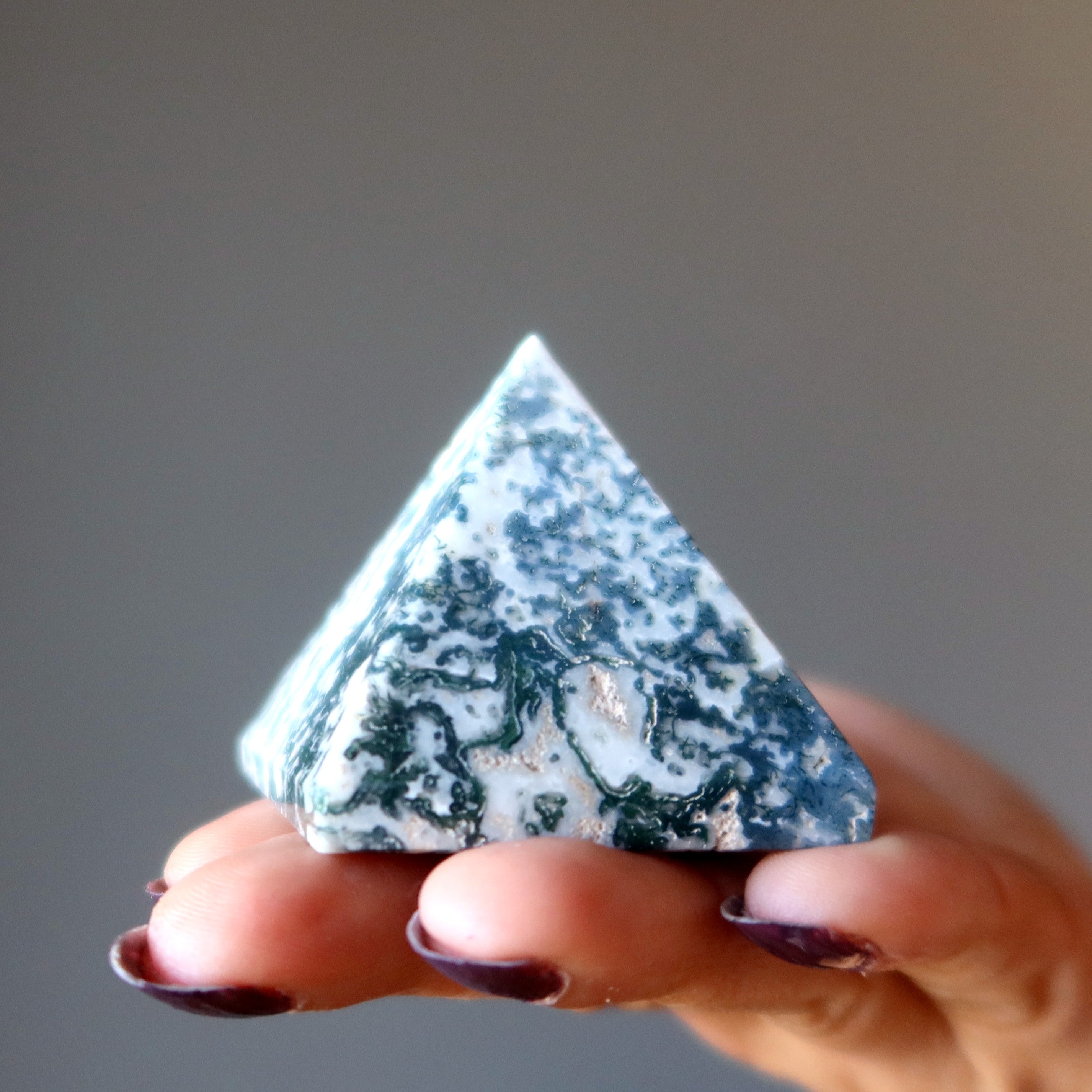 Tree Agate Pyramid Holy Green Vine to Sky Meditation Stone