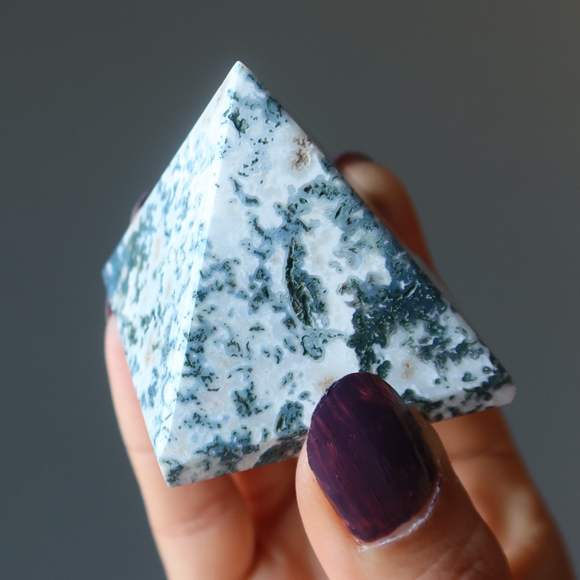 Tree Agate Pyramid Holy Green Vine to Sky Meditation Stone