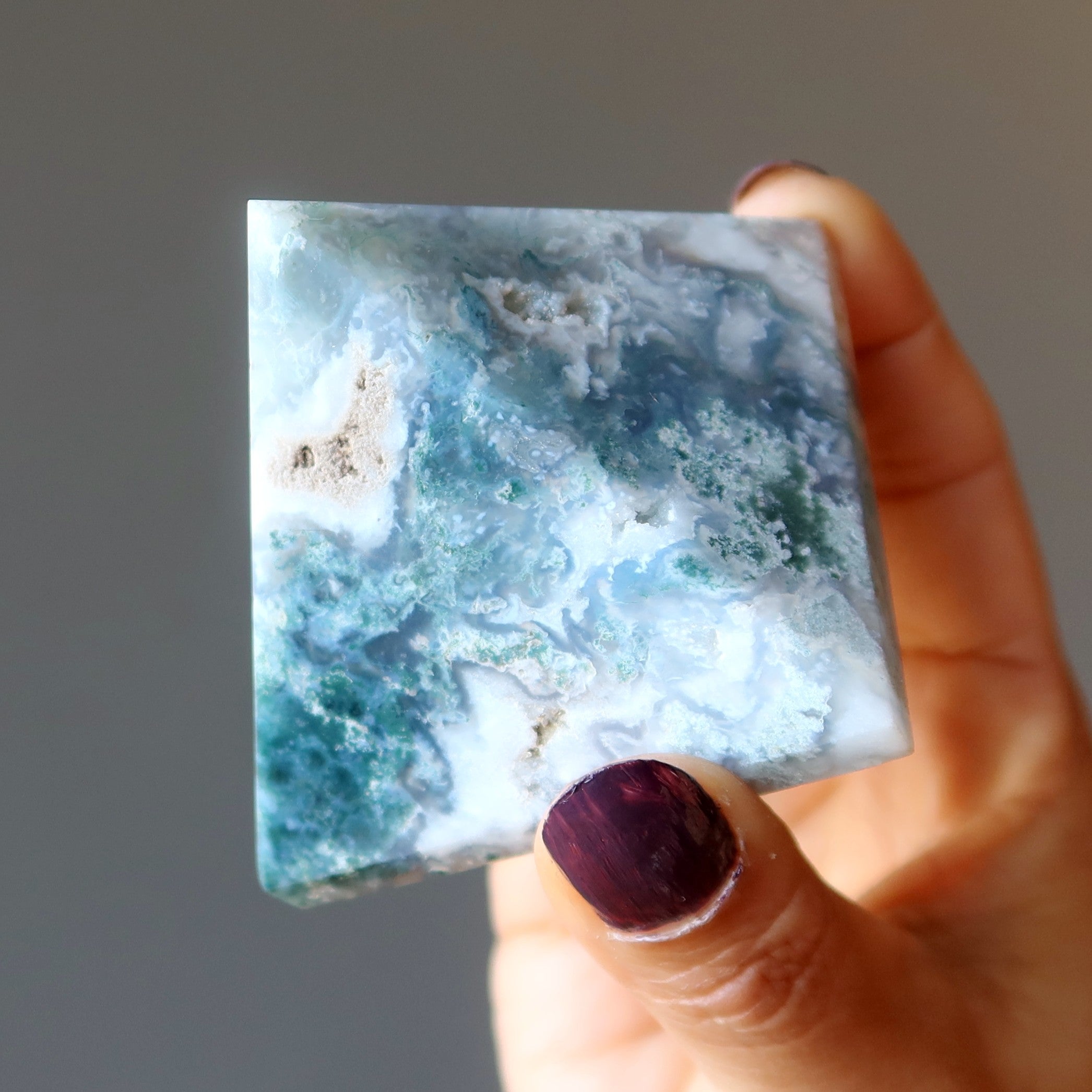 Tree Agate Pyramid Holy Green Vine to Sky Meditation Stone