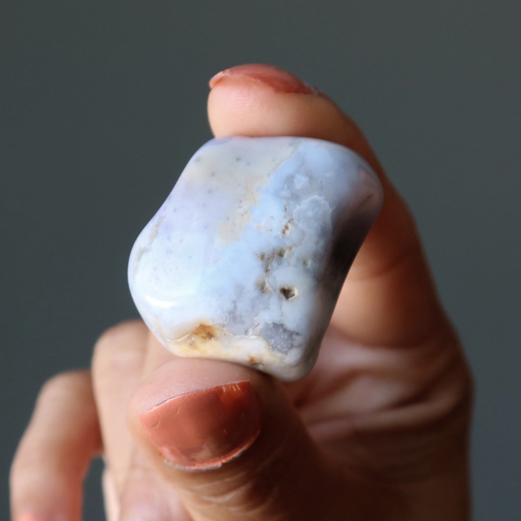 Pierre roulée en agate lavande Grande sagesse de sauge