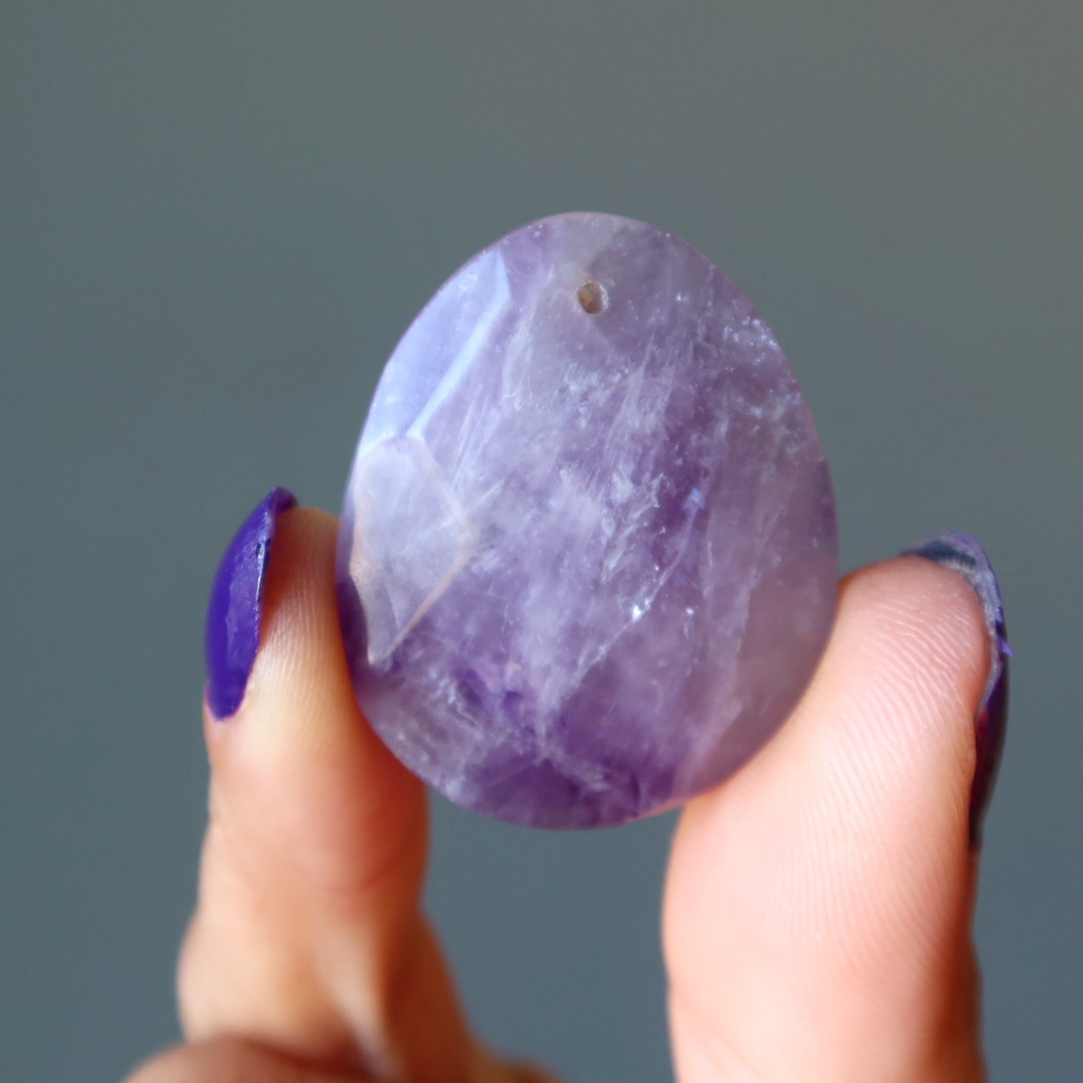 Amethyst-Anhänger, lila, Birne von Eden, facettierter gebohrter Stein