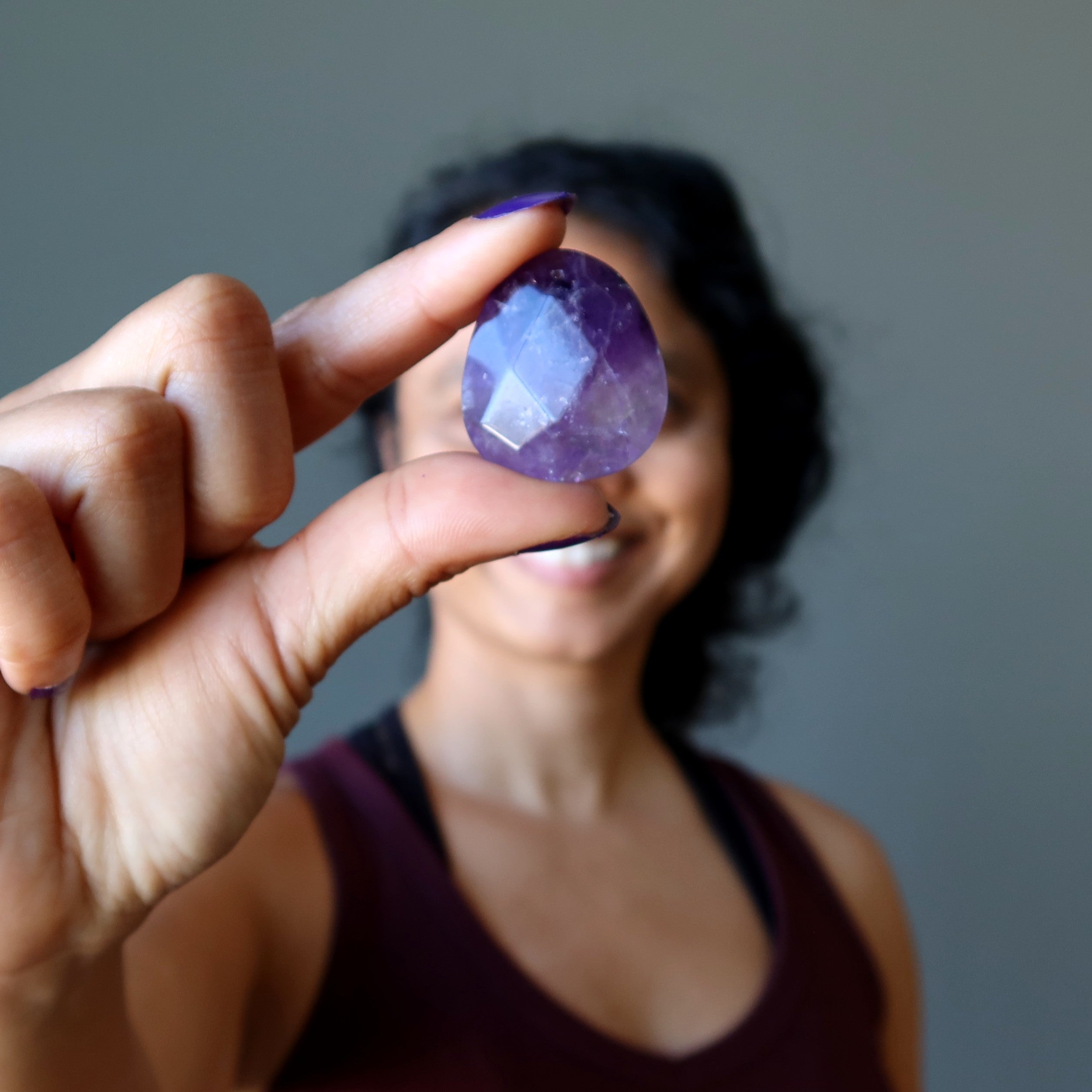 Amethyst-Anhänger, lila, Birne von Eden, facettierter gebohrter Stein