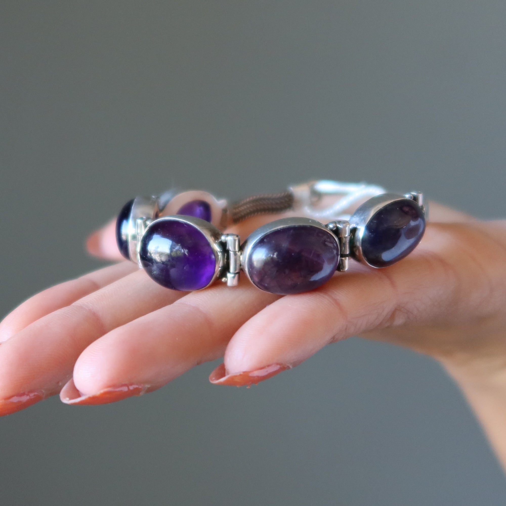 Amethyst Bracelet in Sterling Silver Timeless Spirit 7 Inch