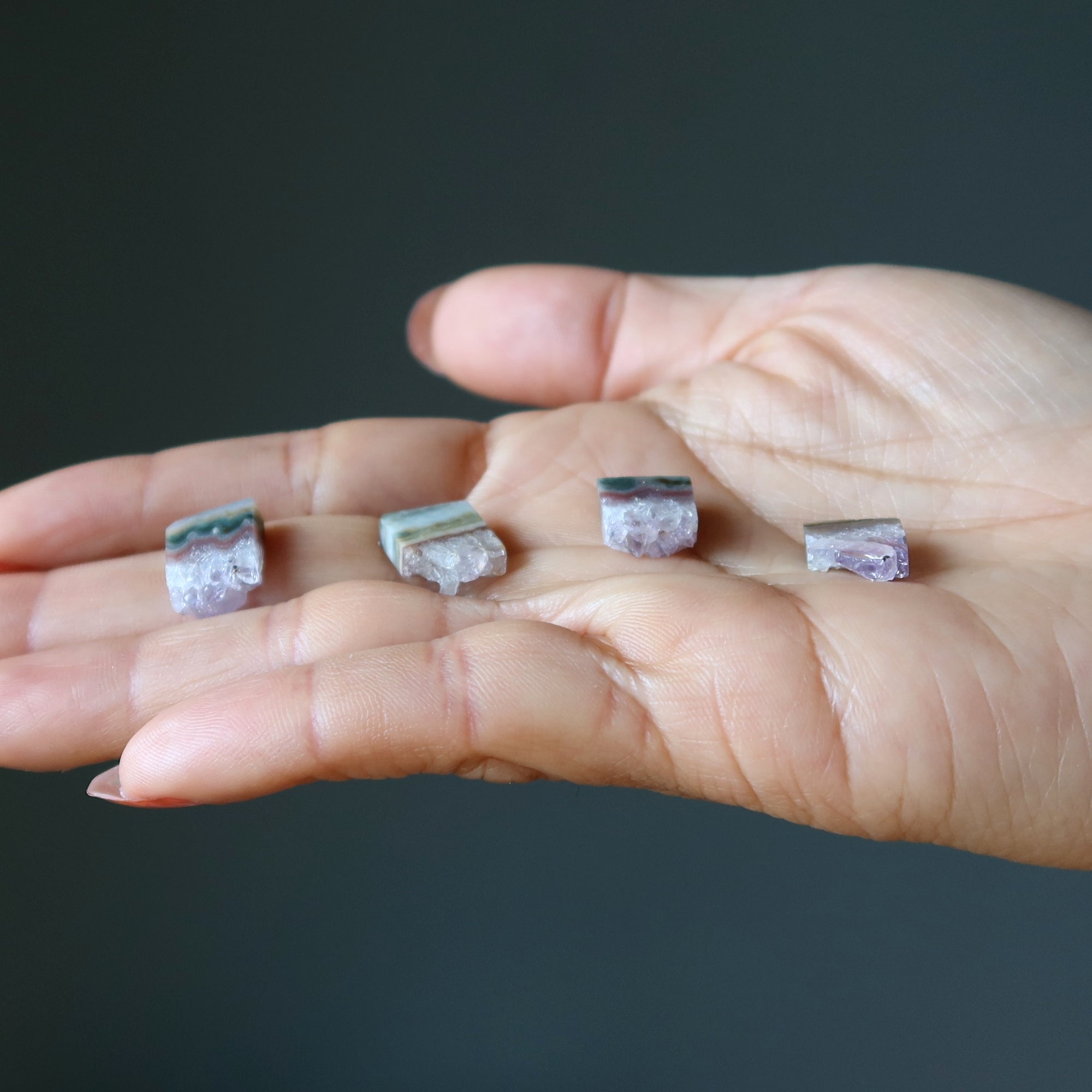 Géode d'améthyste, lot de 4 mini cabochons "Tranches de paradis"