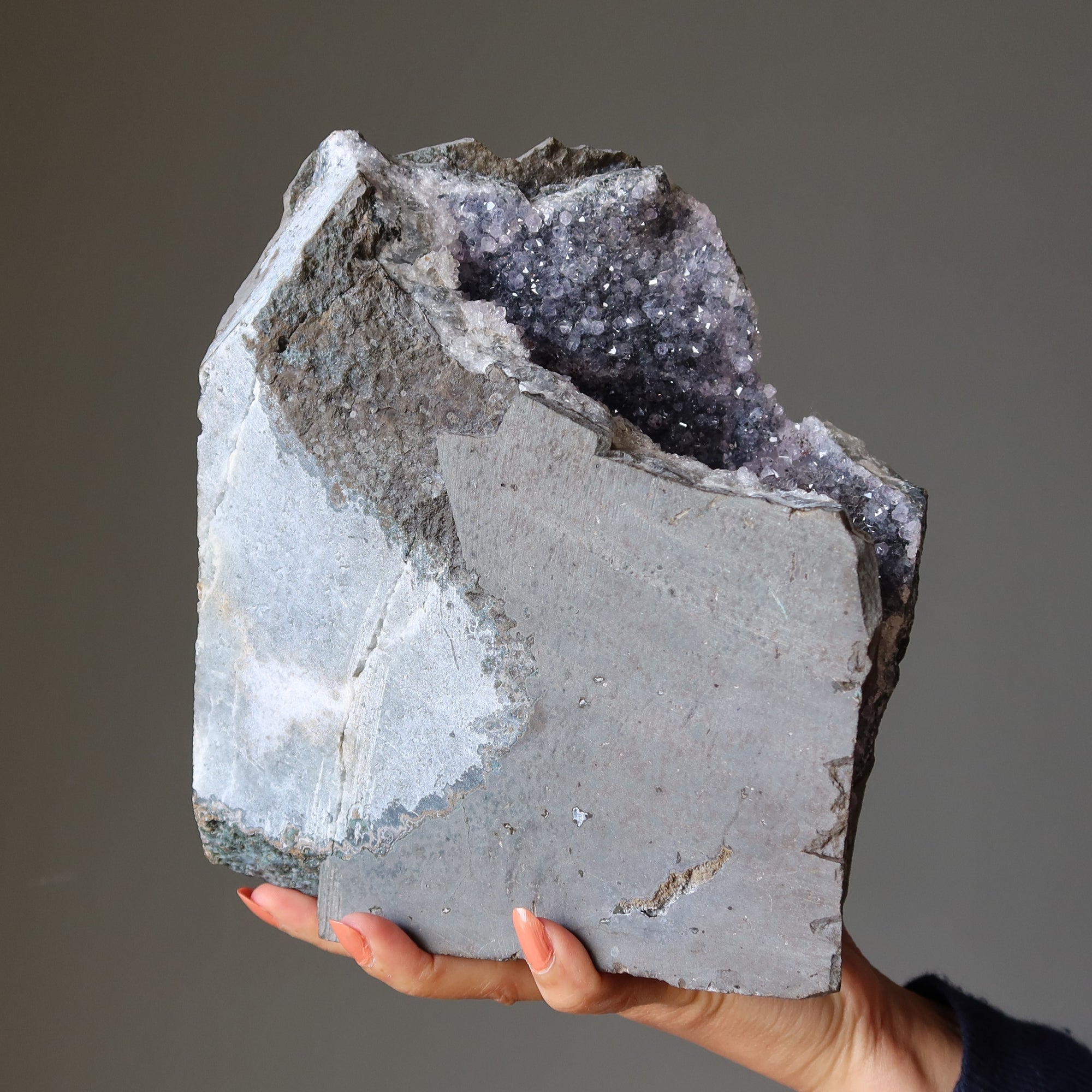 Géode d'améthyste Calcédonite bleue Cristal de méditation spirituelle 20 cm