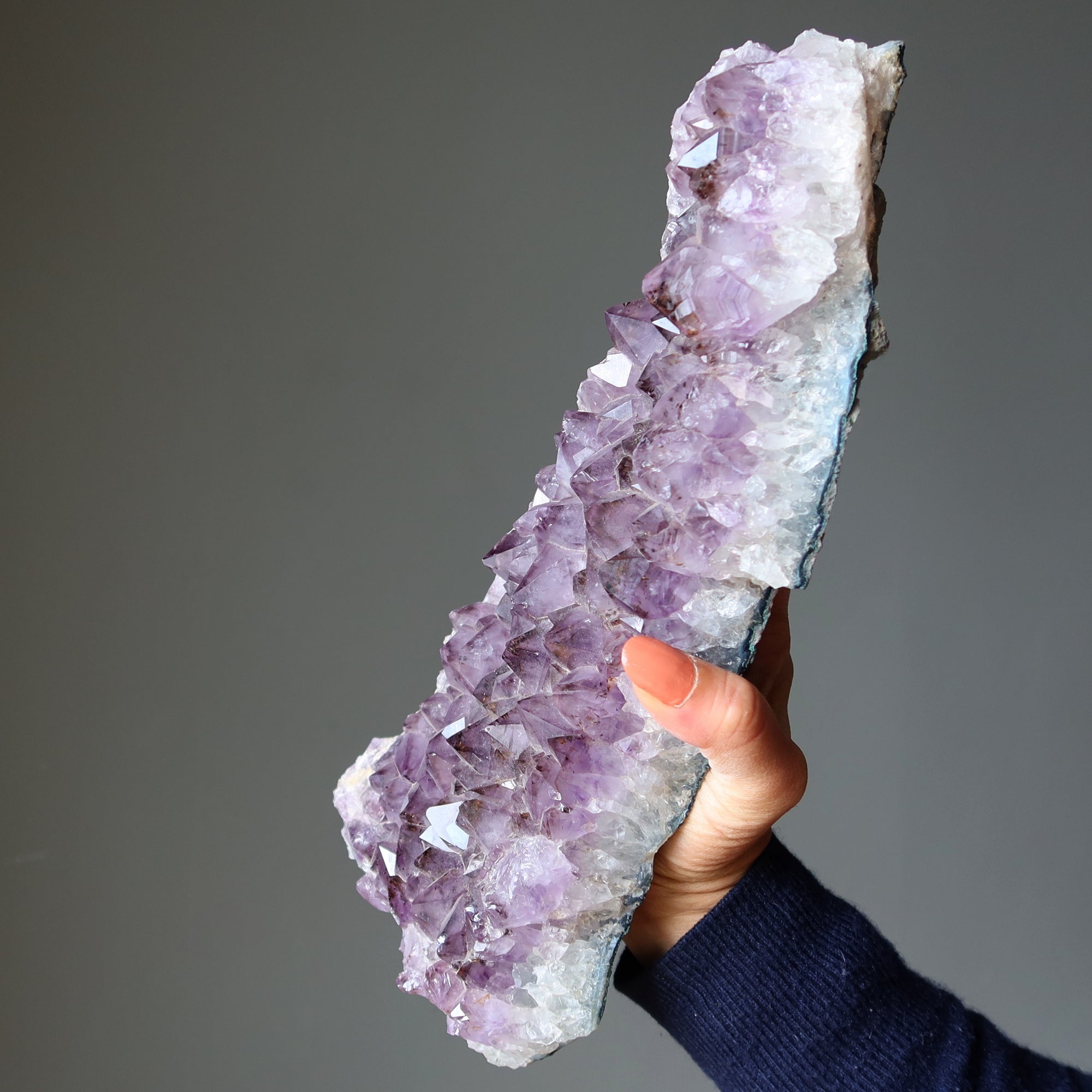 Géode d'améthyste, grande grappe violette, 29,2 cm