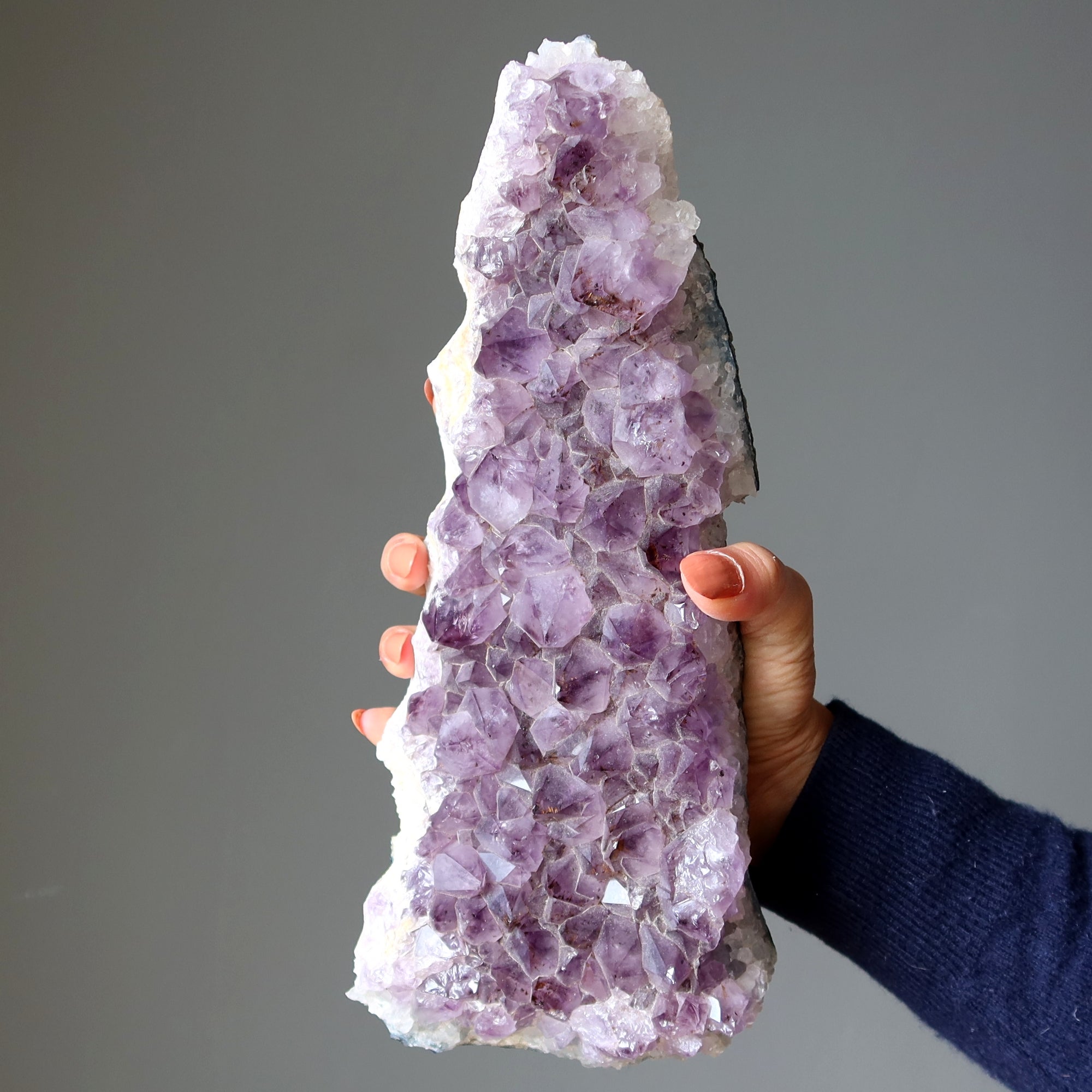 Géode d'améthyste, grande grappe violette, 29,2 cm