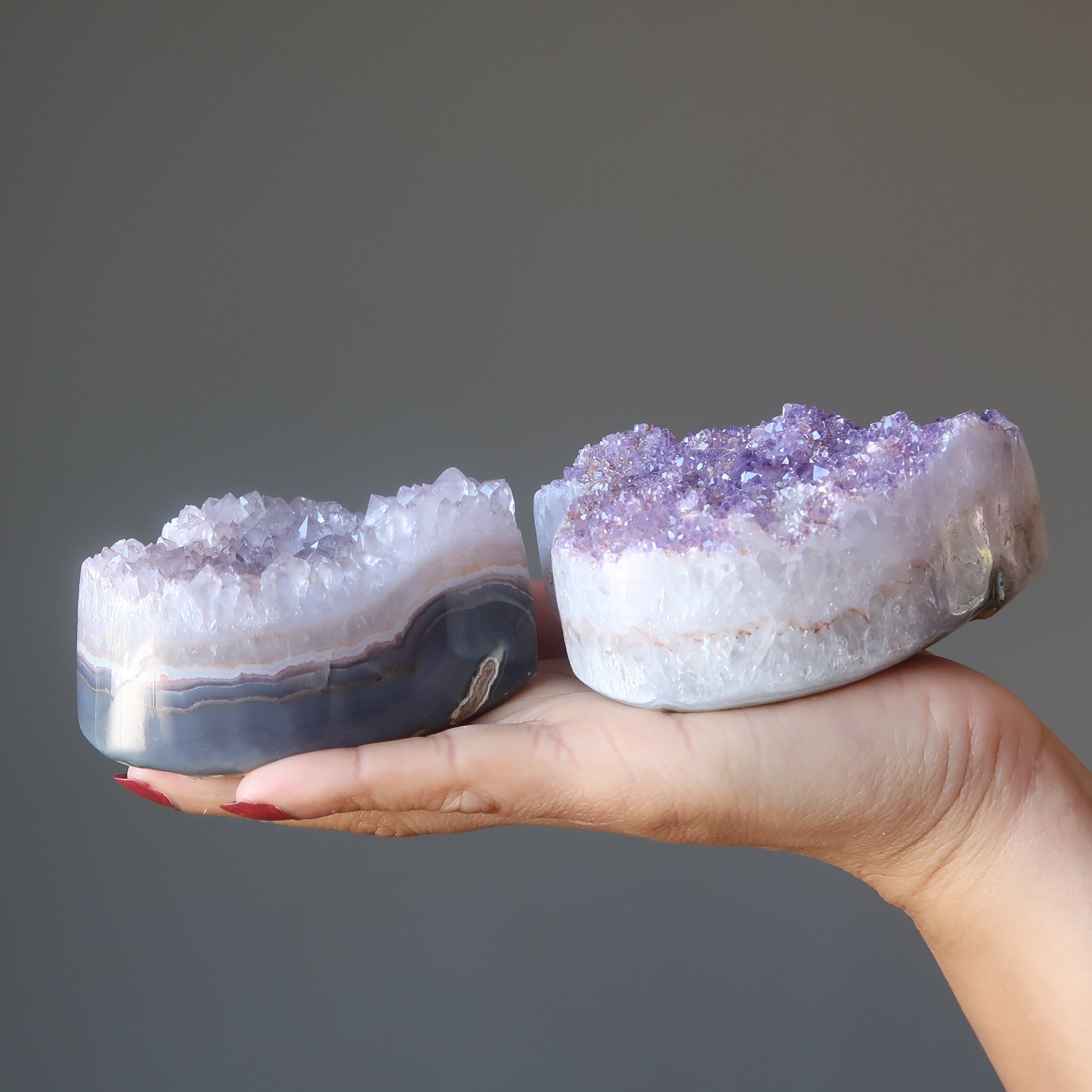 Cœur d'améthyste, sentiments tendres, amas de cristaux violets