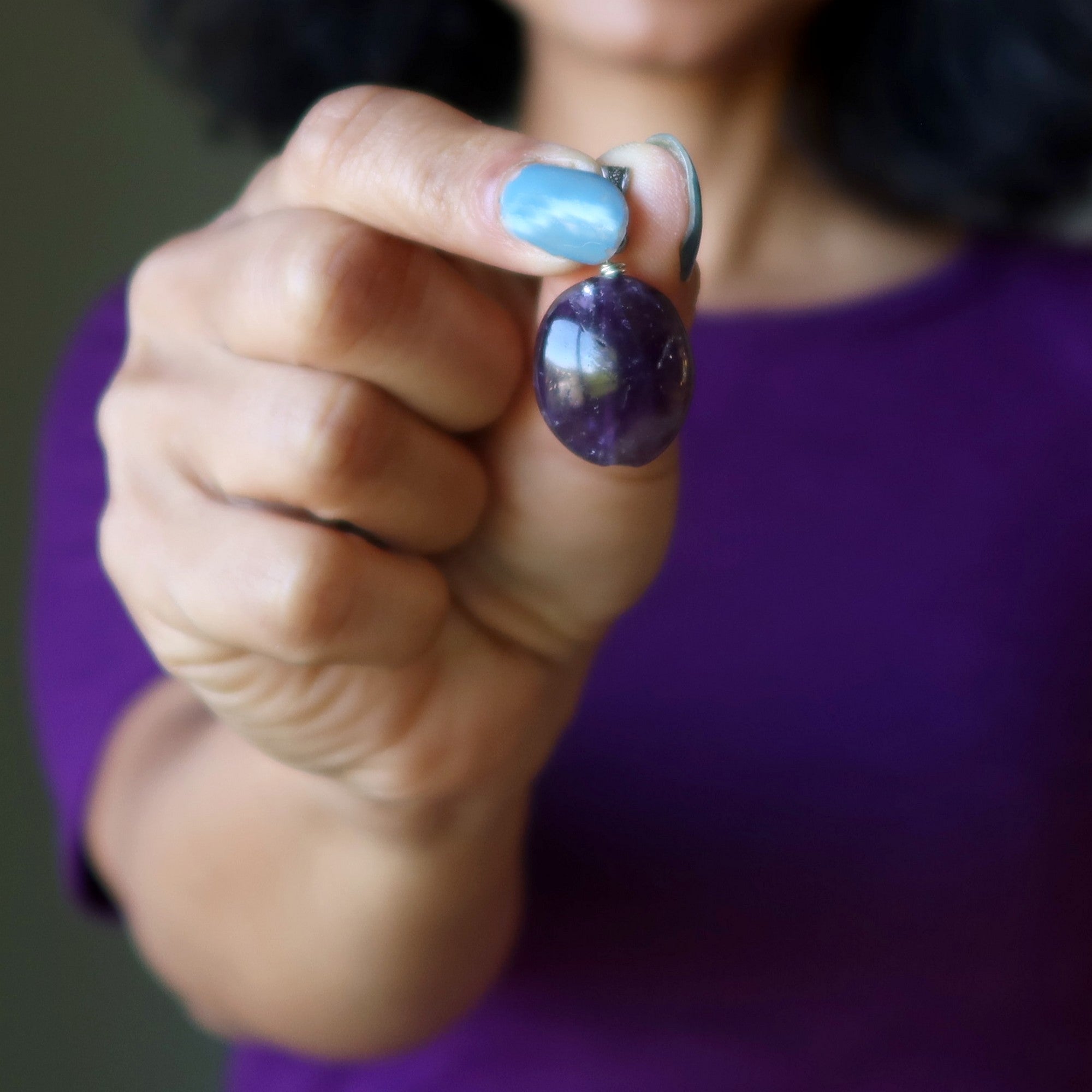 Pendentif en améthyste Gemme violet foncé de l'âme sage