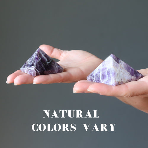 Amethyst-Pyramide Lila Chevron-Universum Kristall