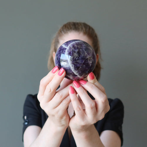 Amethystkugel Engelsflügel Lila Chevron Kristallkugel