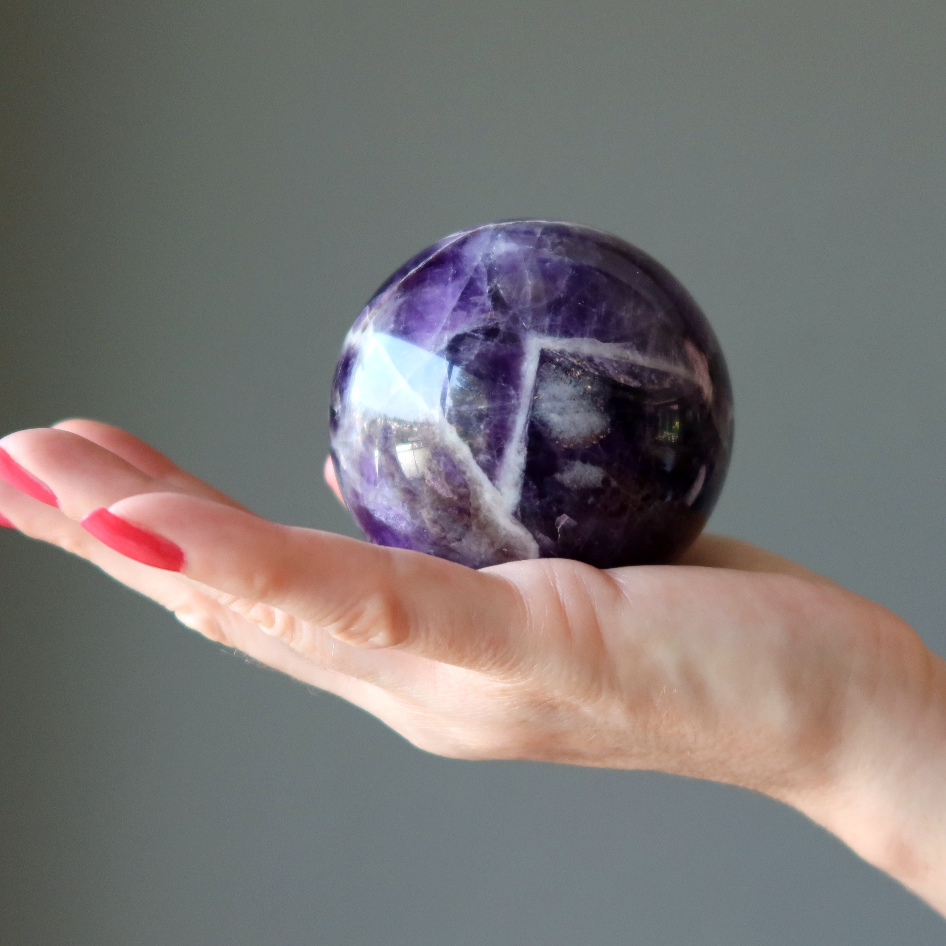 Amethystkugel Engelsflügel Lila Chevron Kristallkugel