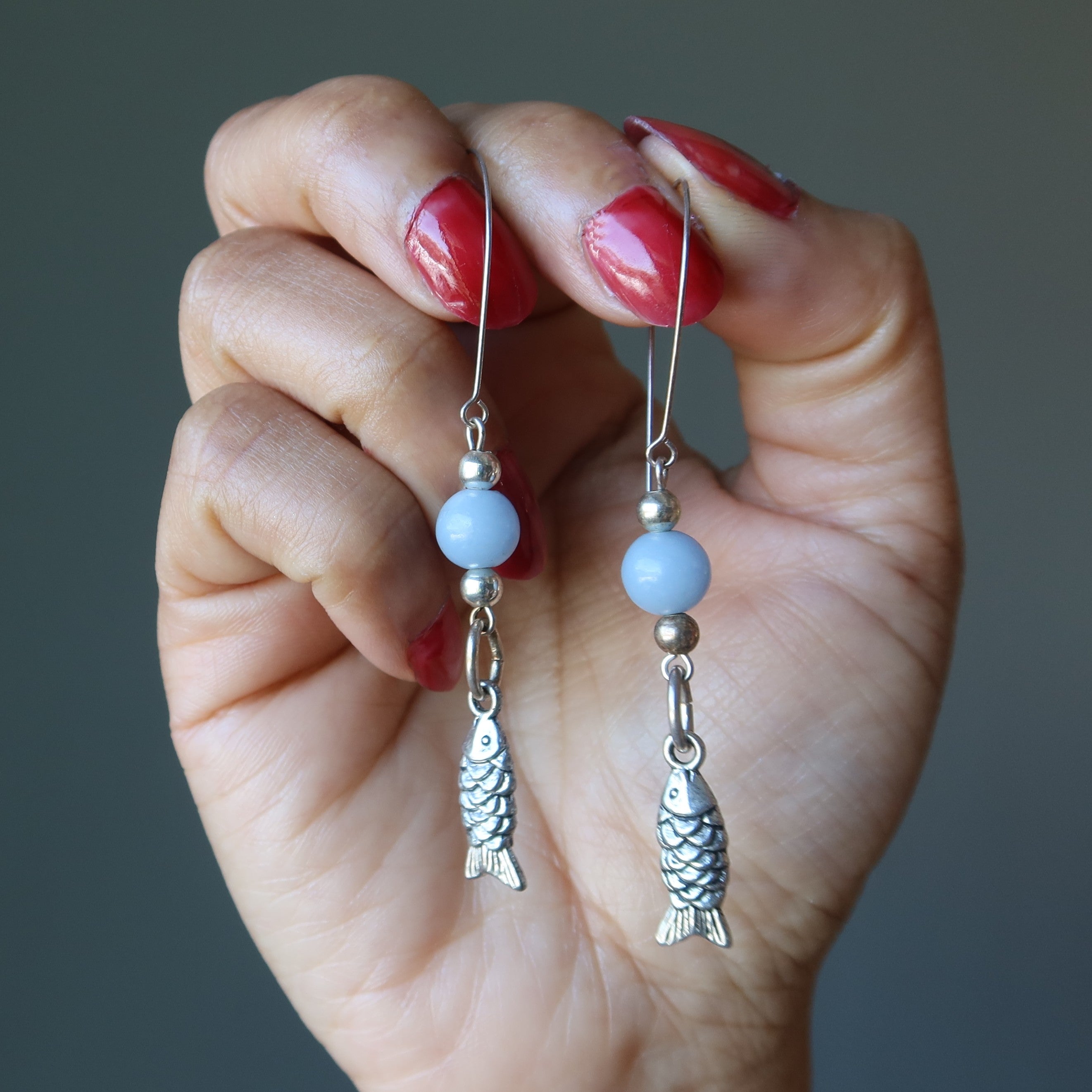 Boucles d'oreilles Angélite Mer bleue sereine Poisson argenté Bijou