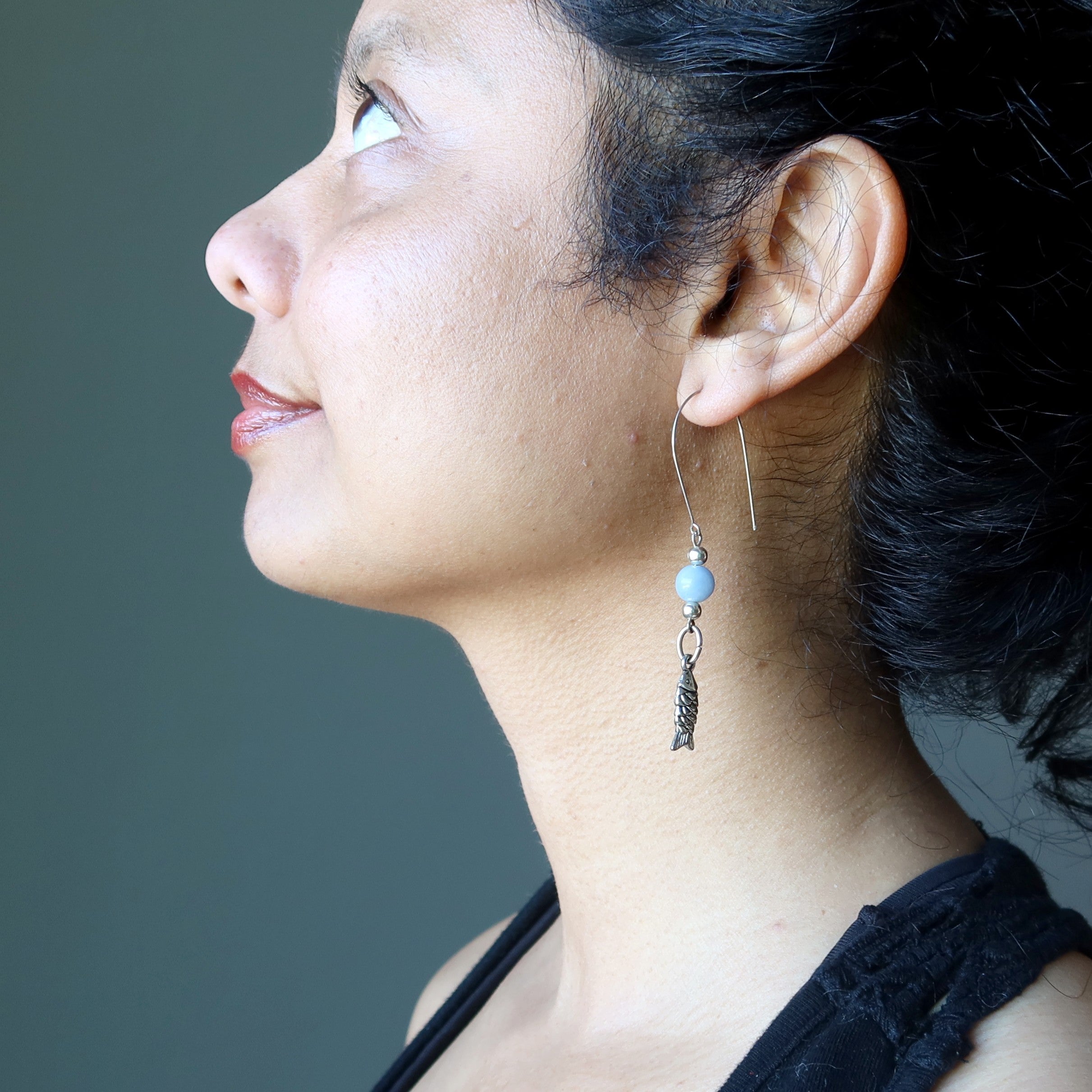 Boucles d'oreilles Angélite Mer bleue sereine Poisson argenté Bijou