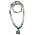 Collier angélite quartz neige gemme bleu glacé blanc