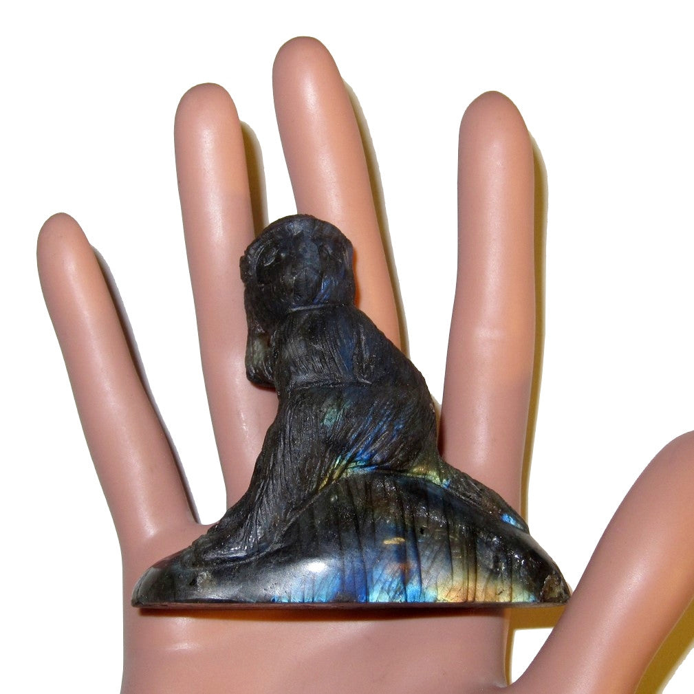 Figurine d'animal sculptée en cristal de labradorite bleue irisée, singe