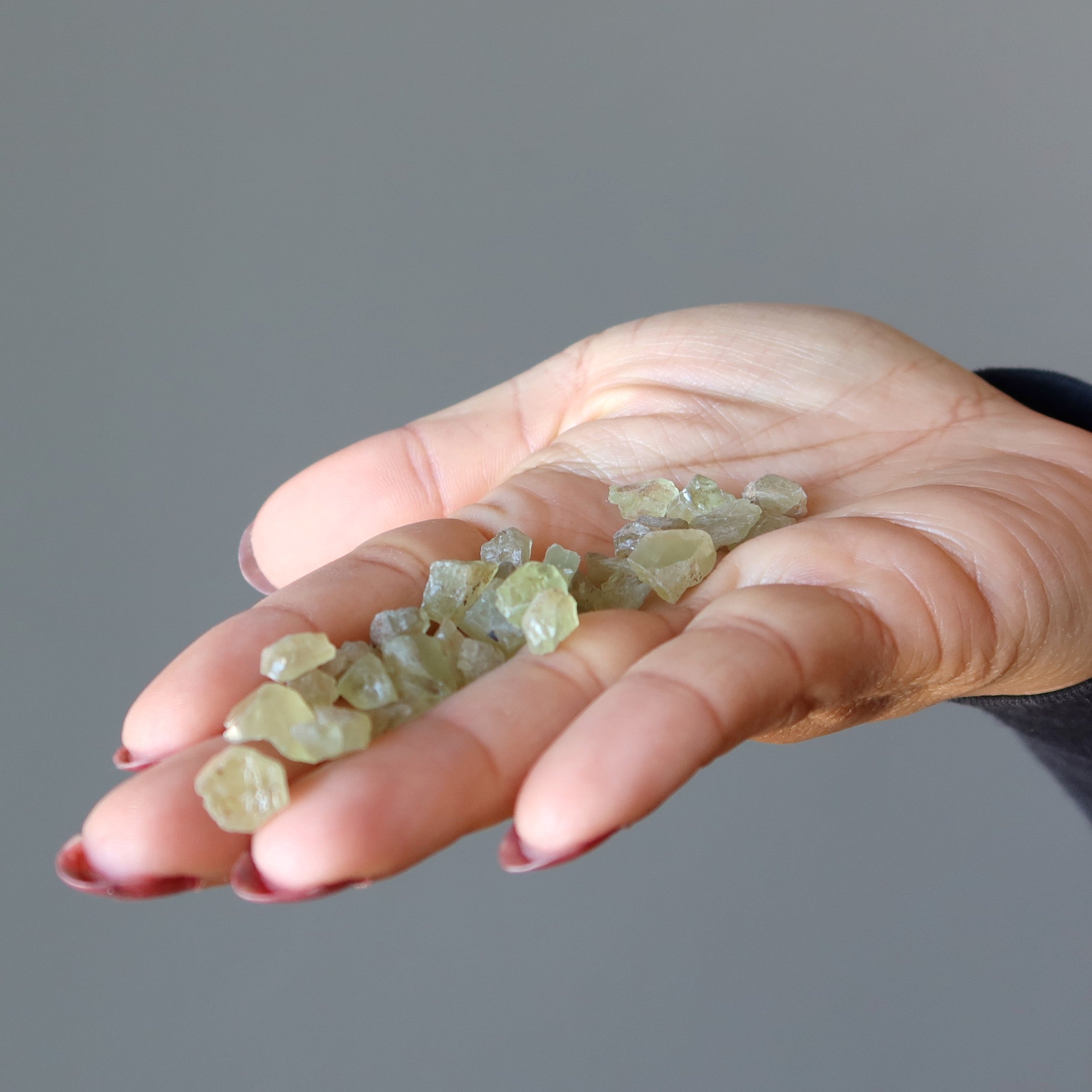 Lot de cristaux bruts d'apatite verte « Trois, c'est une compagnie » Pierres précieuses