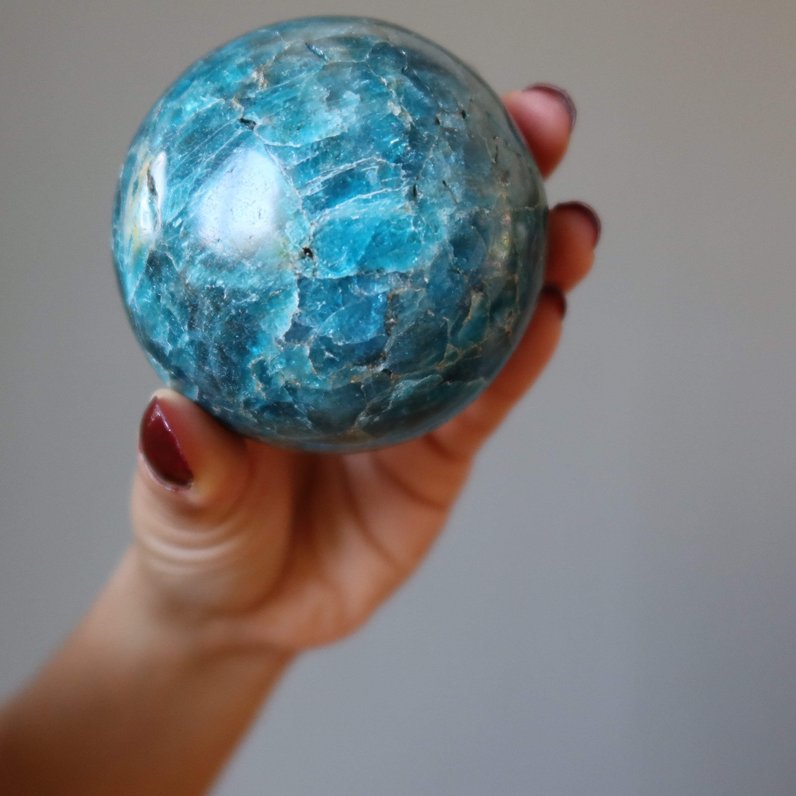 Apatit Kugel Blauer Himmel Hohe Schwingungen Kristallkugel