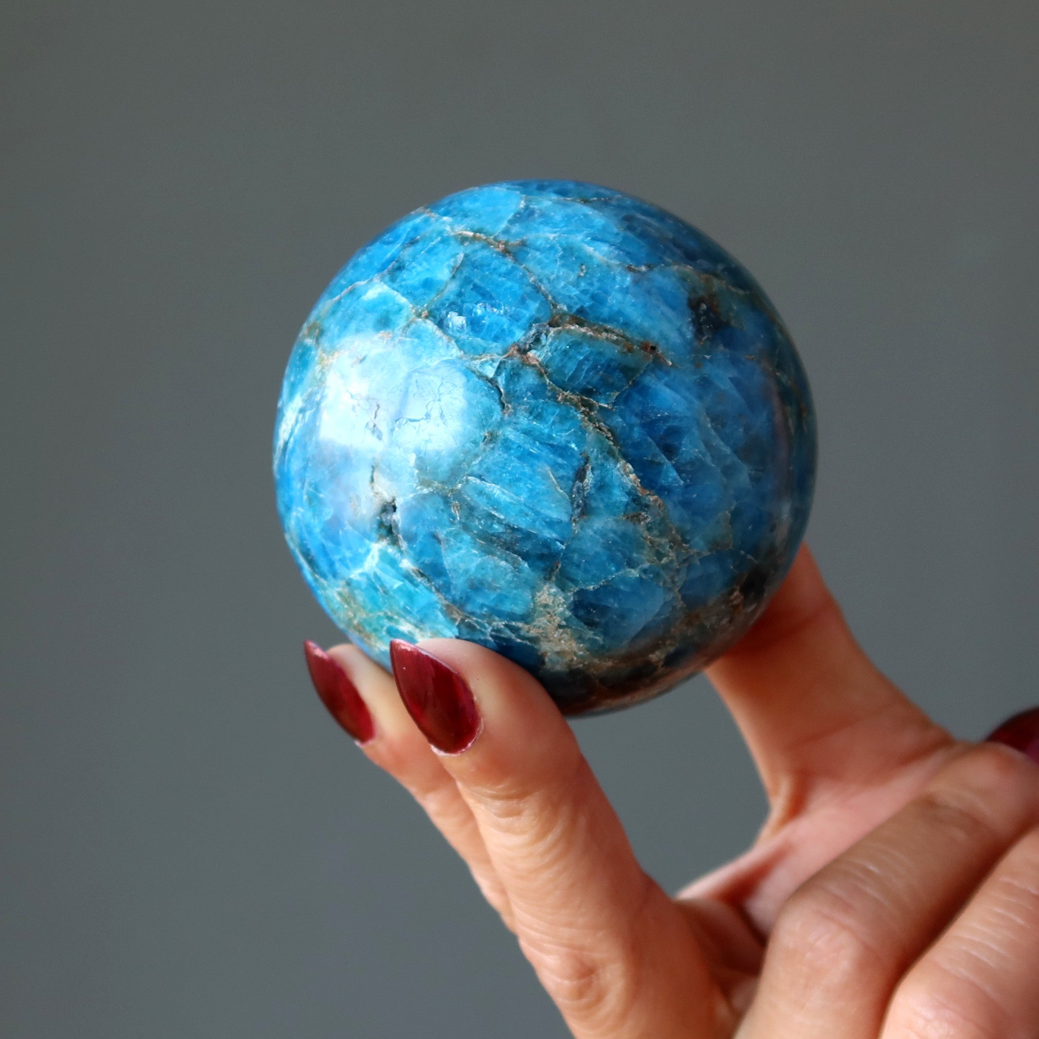 Apatit Kugel Blauer Himmel Hohe Schwingungen Kristallkugel