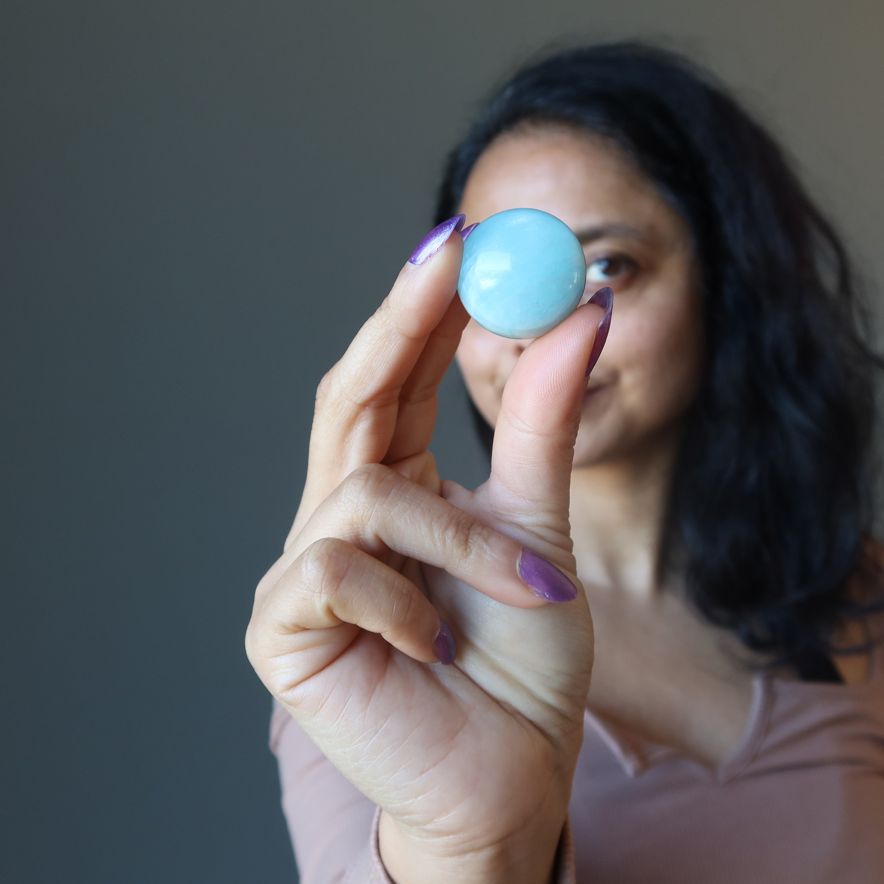 Aquamarin Kugel Blaue Glückseligkeit Edelstein Kristallkugel