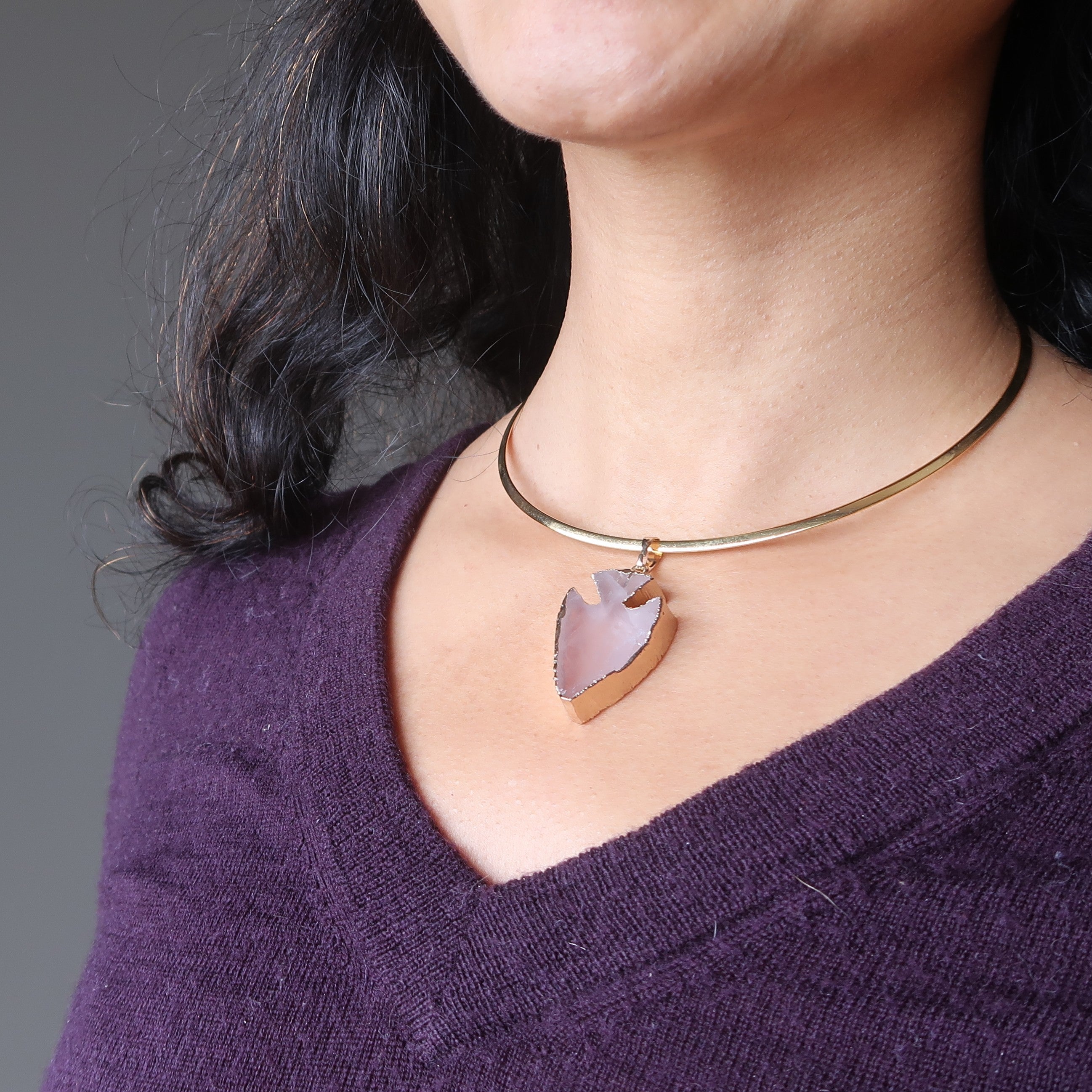 Rosenquarz-Halskette mit Pfeilspitze Amor-Gold-Choker
