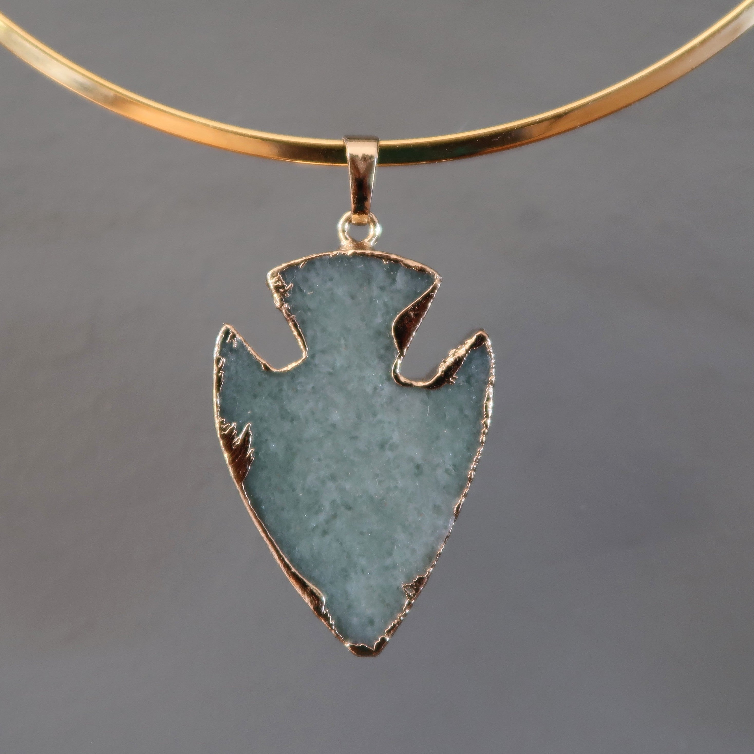 Grüner Aventurin Halskette Pfeilspitze Gold Collier