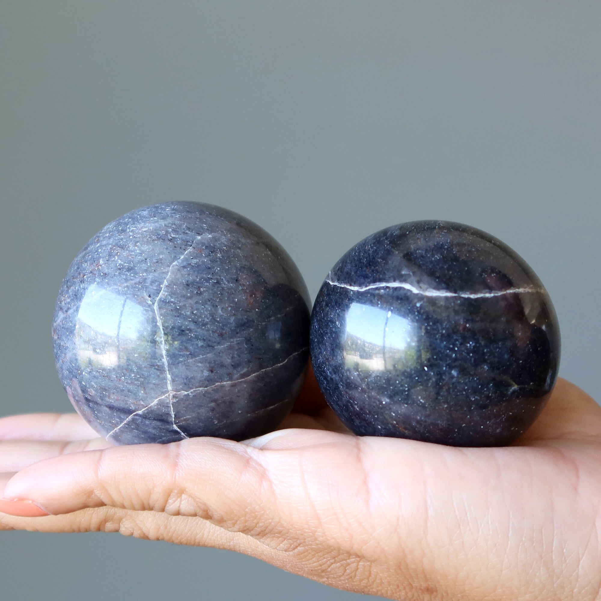 Sphère en Aventurine Bleu Nuit – Boule de Cristal Méridien
