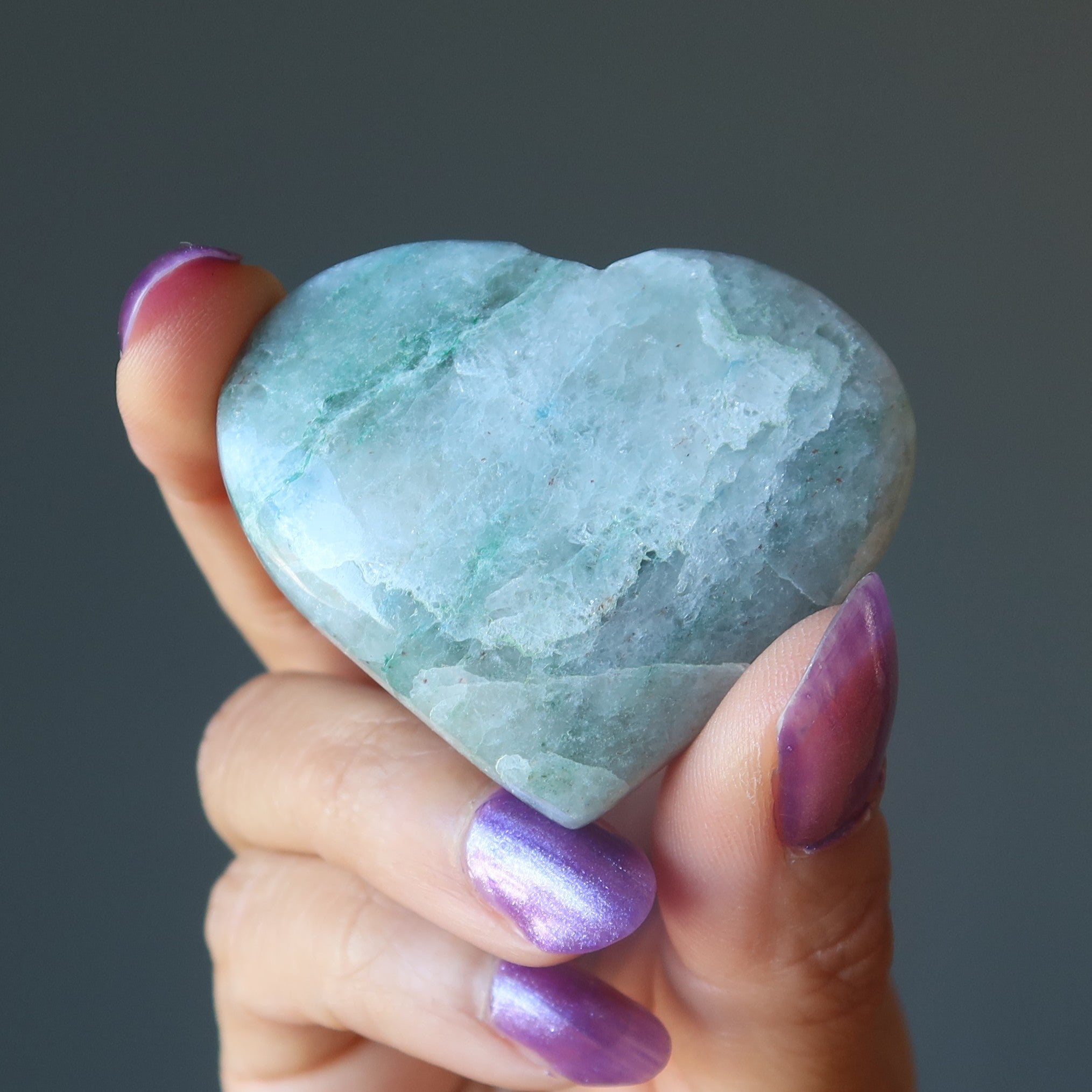 Cœur en aventurine verte : pierre de cristal pour un amour riche et robuste