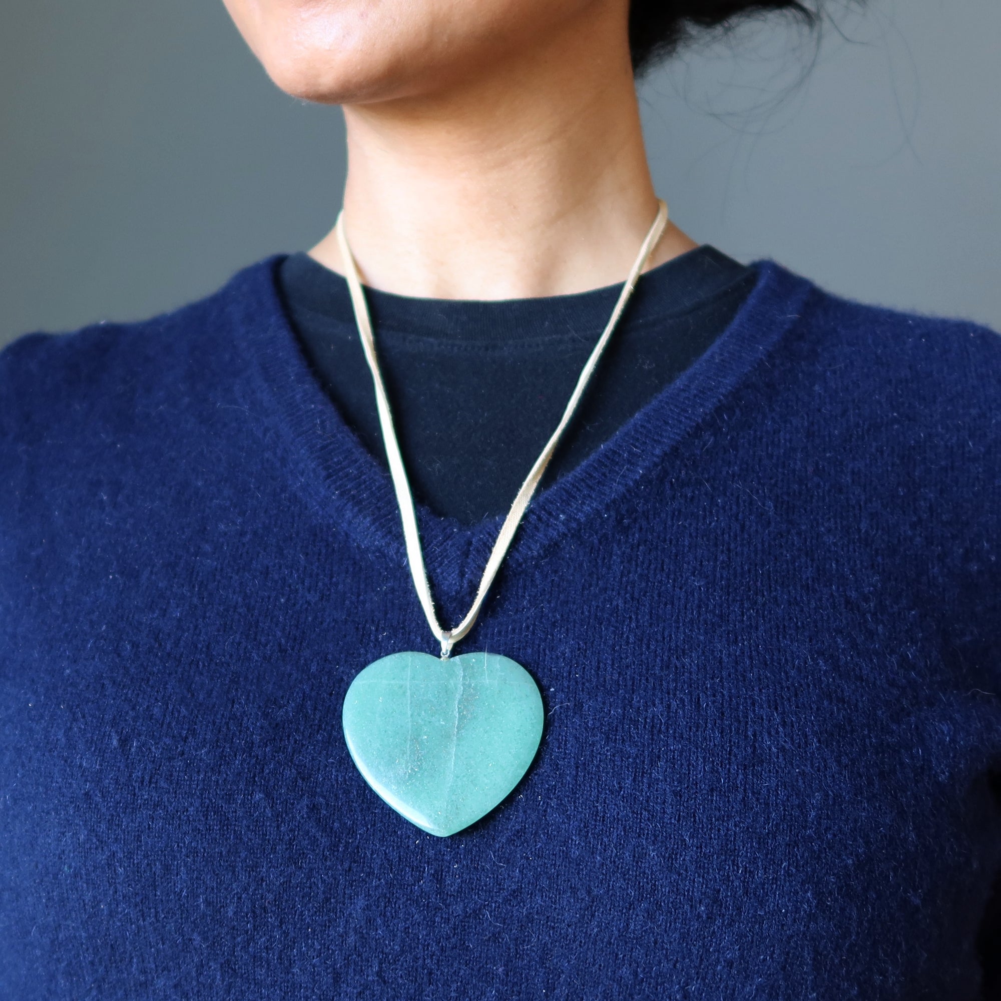 Collier Aventurine Verte Mon Grand Cœur Abondant sur Cuir