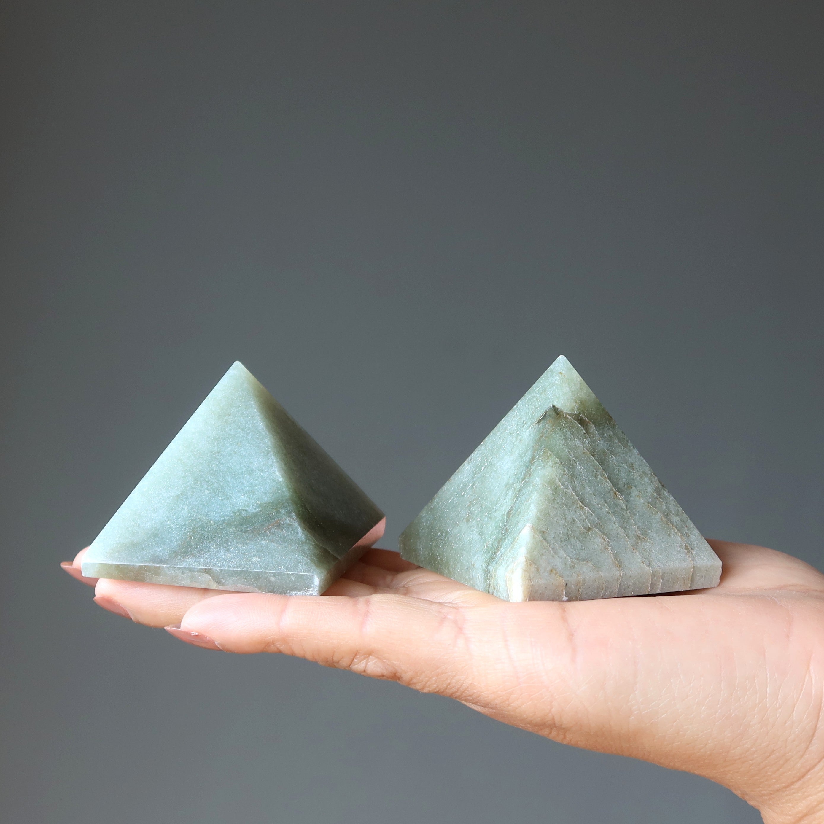 Pyramide en aventurine verte – Pierre de prospérité et de puissance