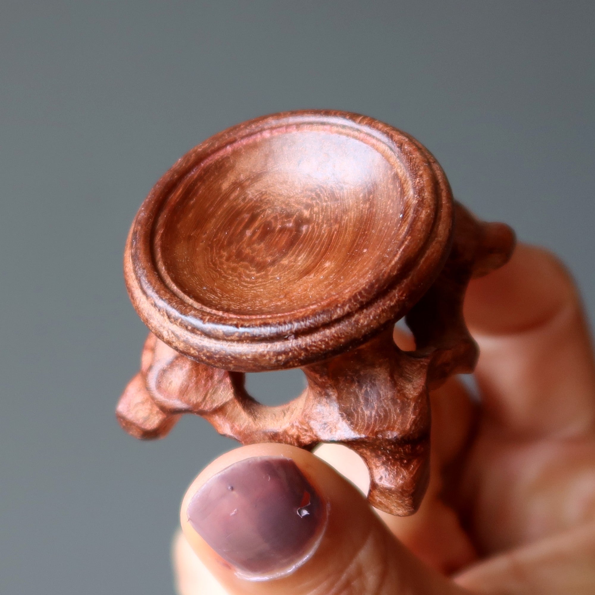 Présentoir en bois rustique pour boule, œuf et pierres