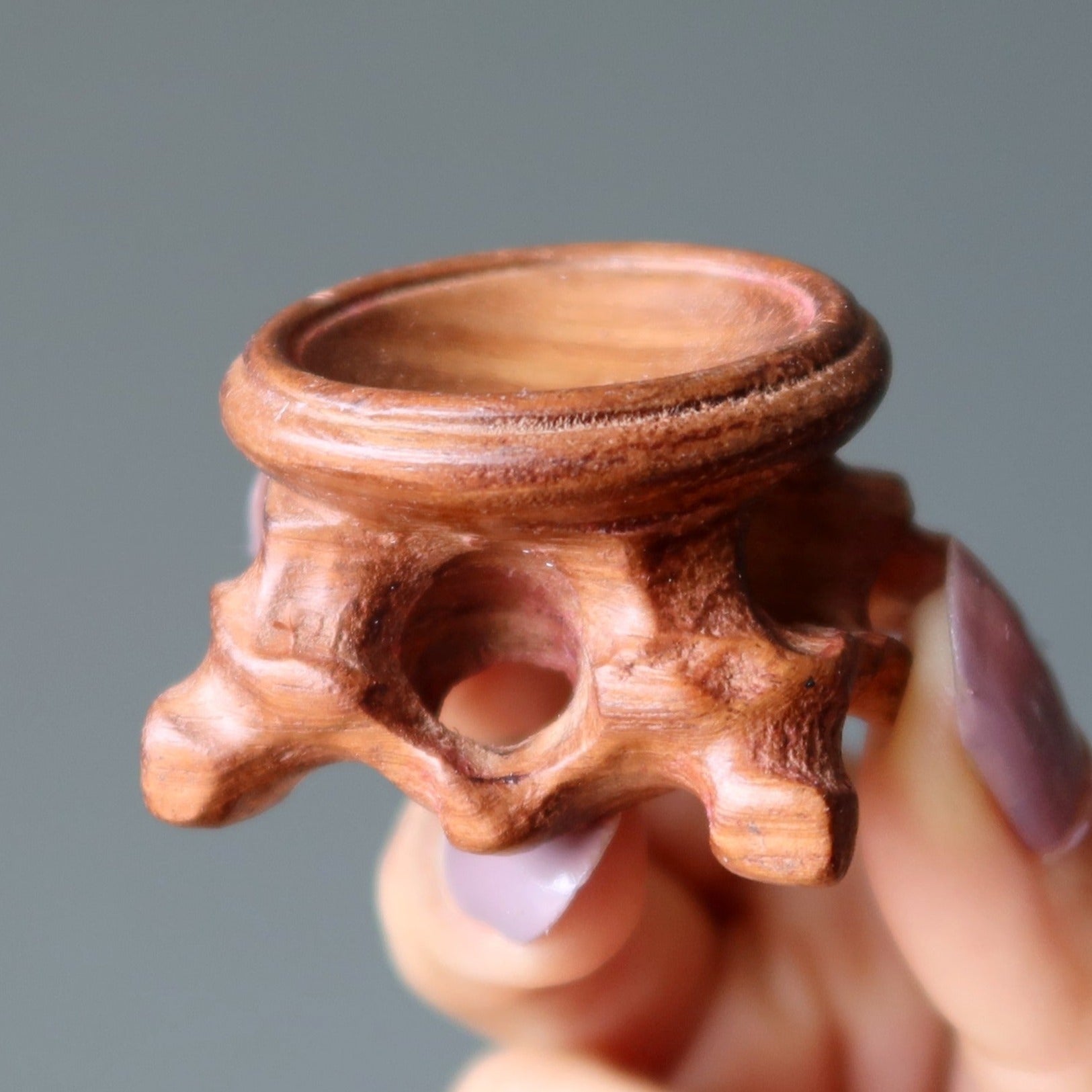 Présentoir en bois rustique pour boule, œuf et pierres