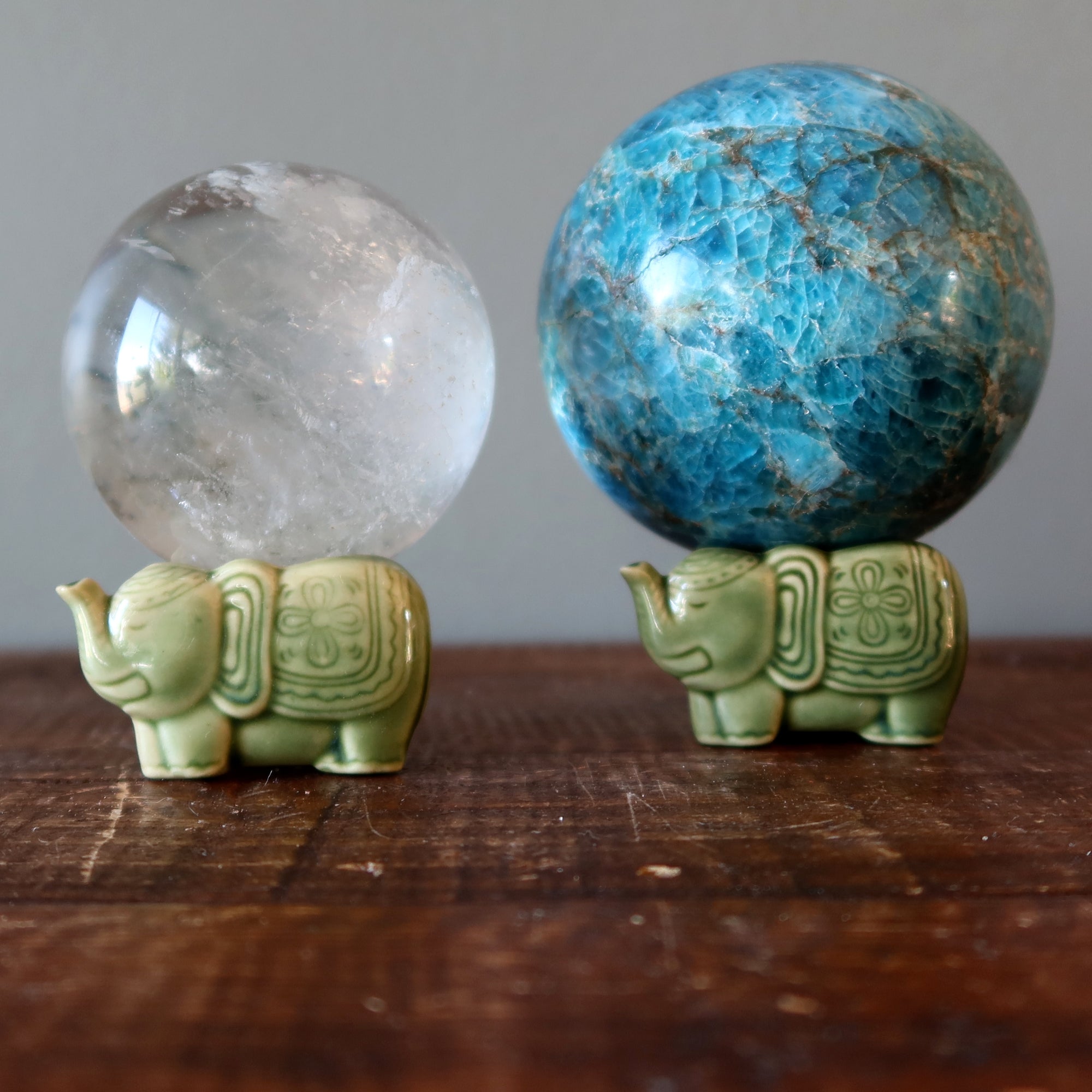 Display Stand Elephant Green Ceramic for Crystal Balls