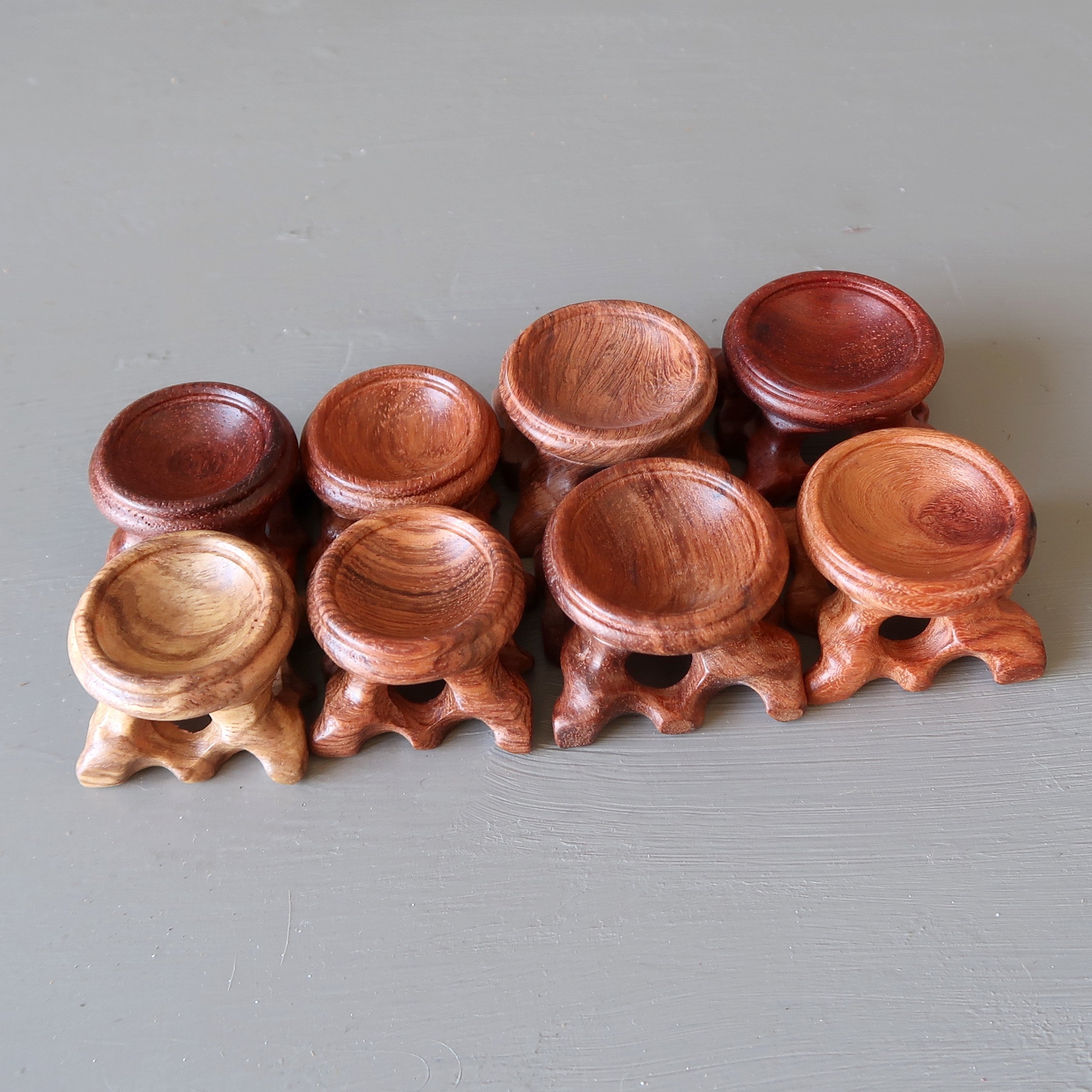 Présentoir en bois rustique pour boule, œuf et pierres
