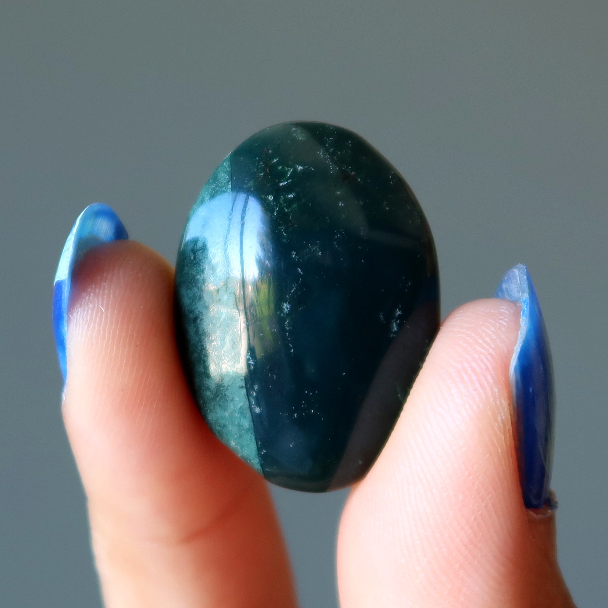 Blutstein Gitter Kristall Grün Oval Heilerstein