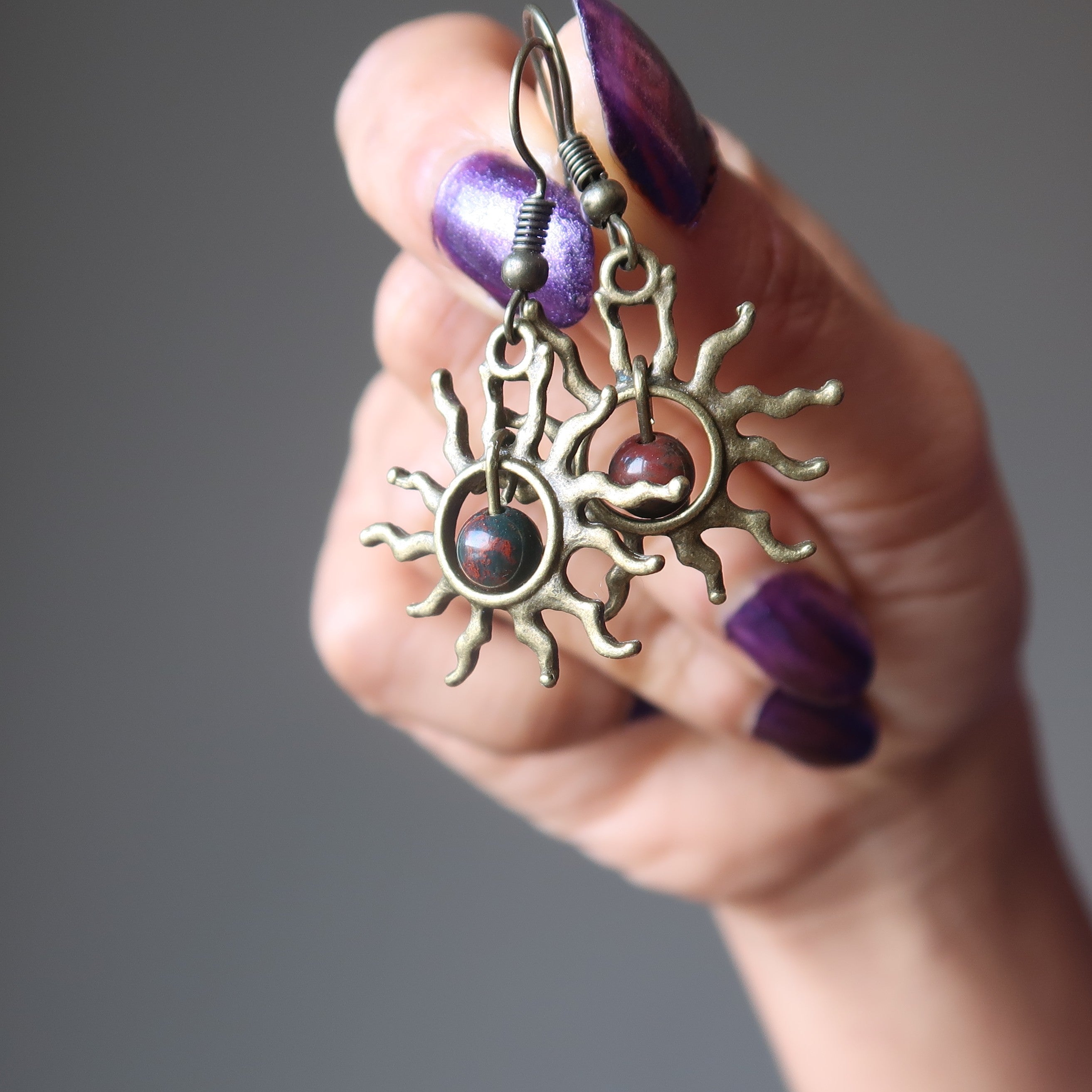 Boucles d'oreilles héliotrope vieilli Soleil Tout-Puissant